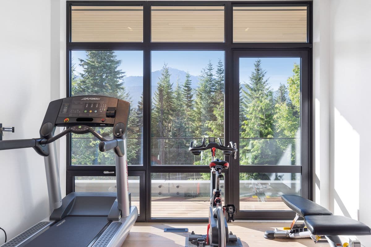 Cedarhof Kadenwood interior 17