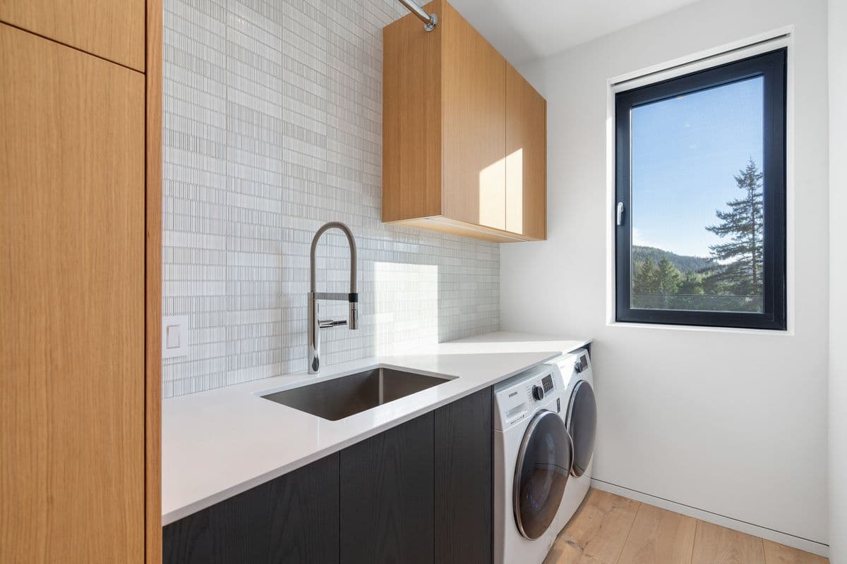 Cedarhof Kadenwood interior 20