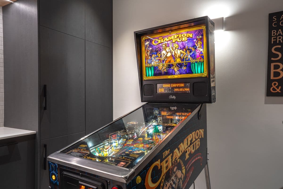 Cedarhof Kadenwood interior 24