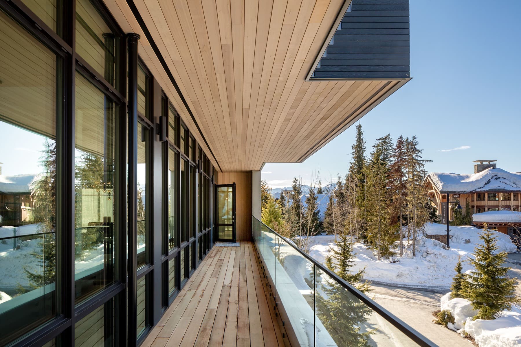 Cedarhof Kadenwood interior 28