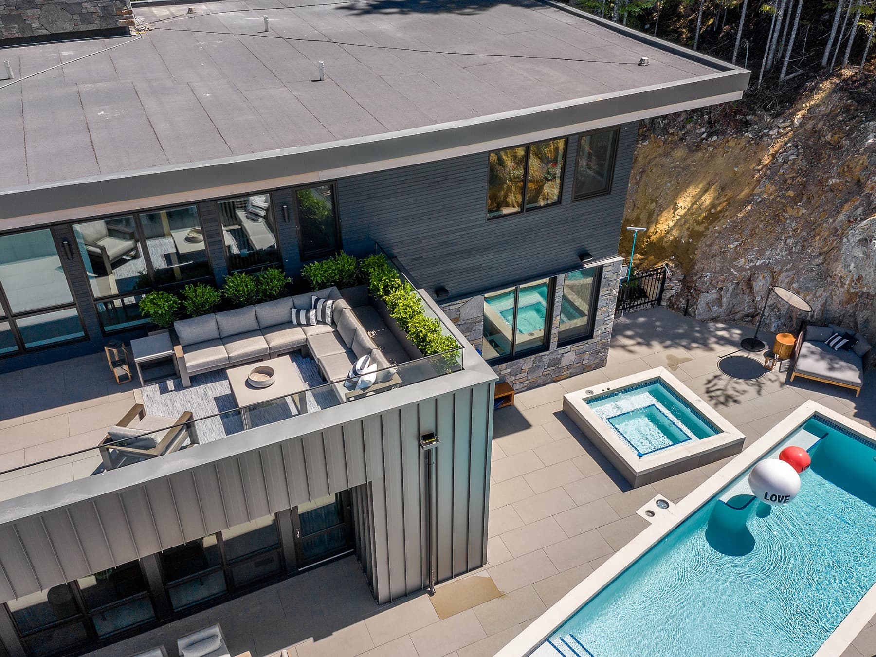 Cedarhof Kadenwood interior 5