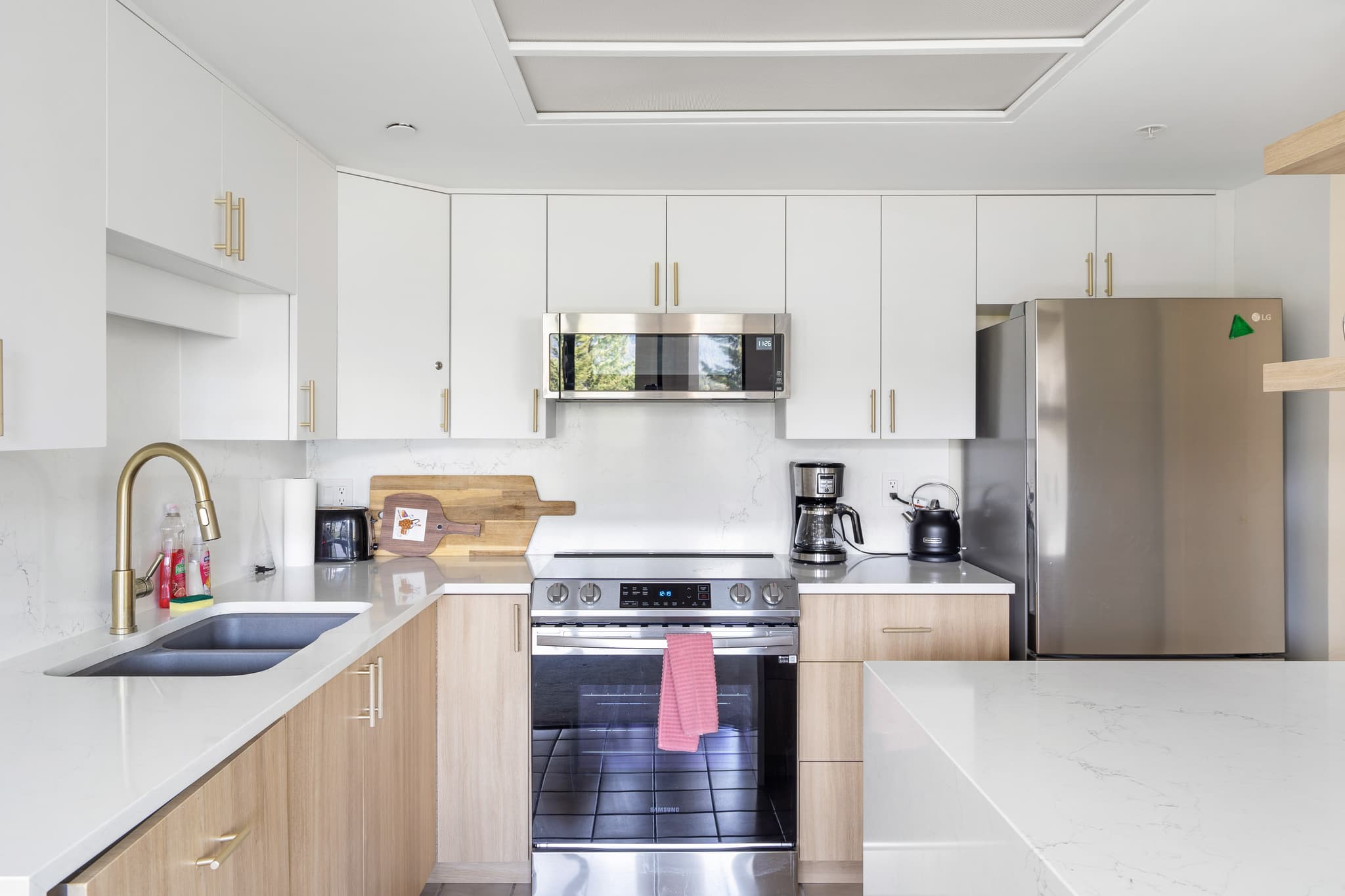 Luxury 3-Bed Property 9