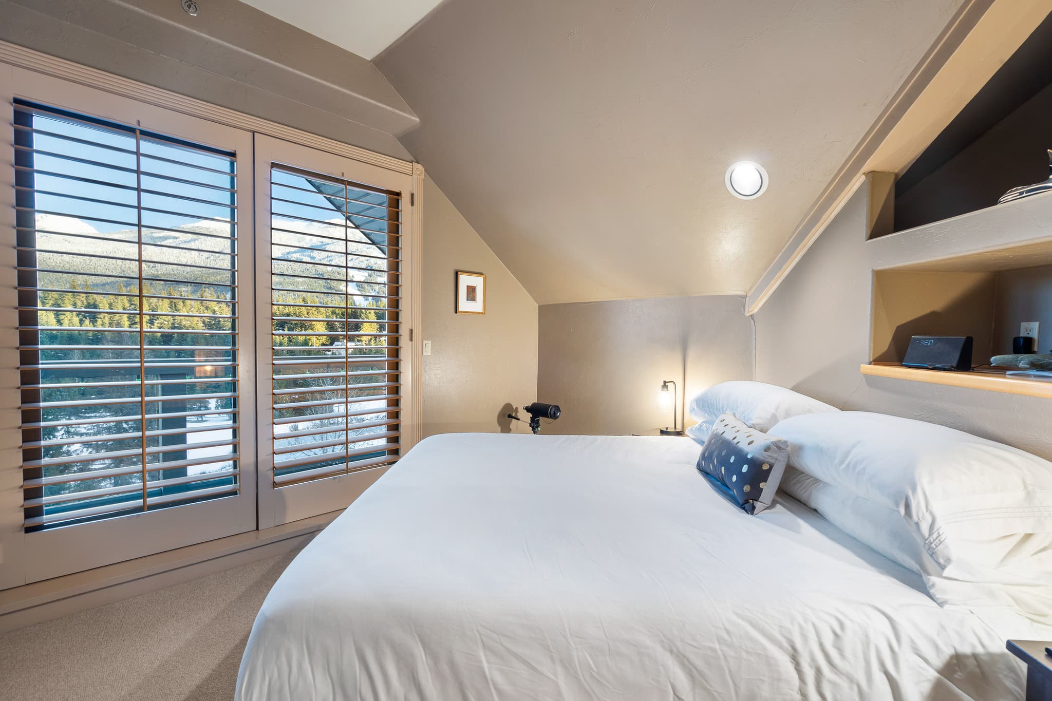 Heron Views interior 17