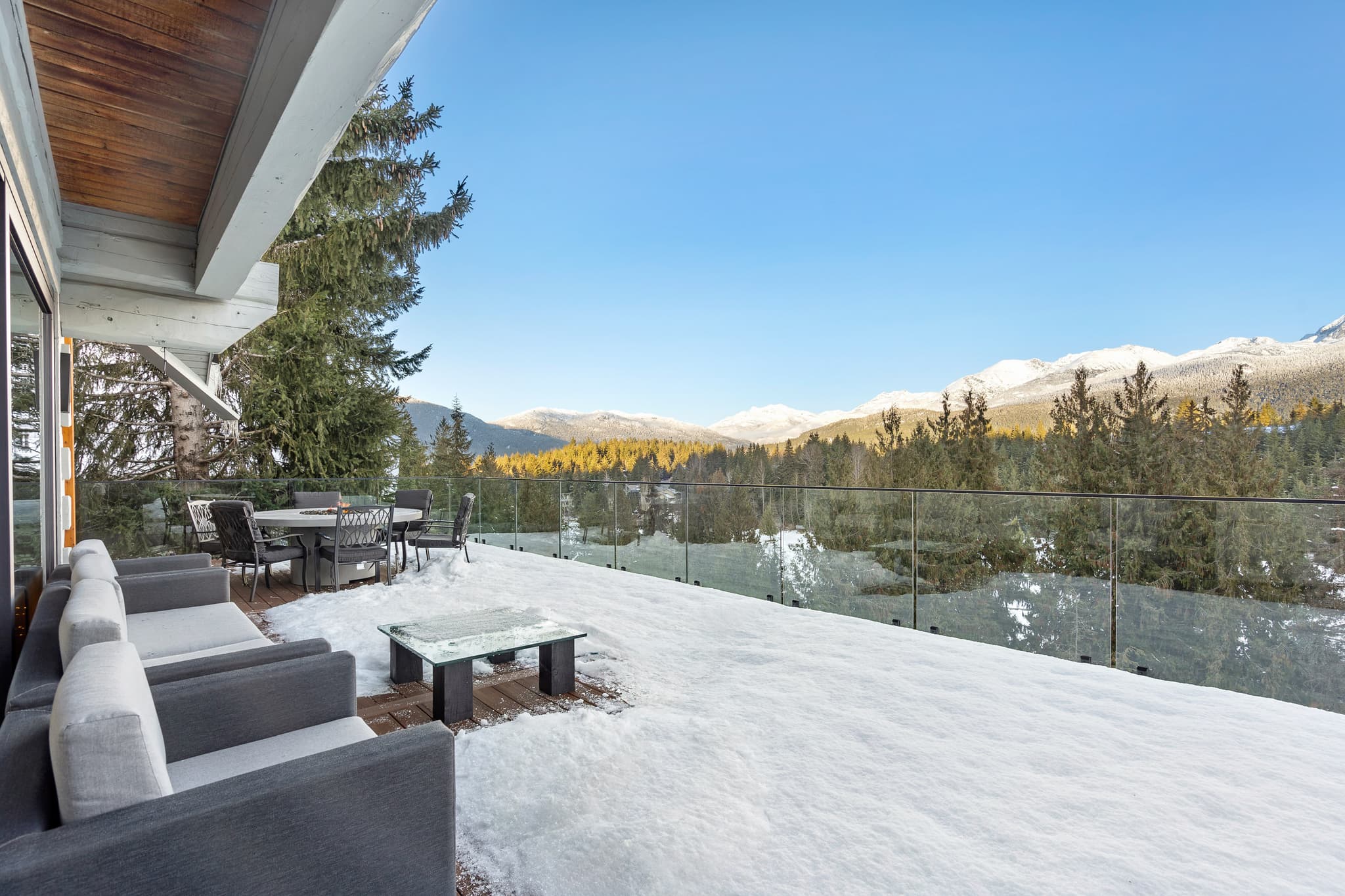 Heron Views interior 18