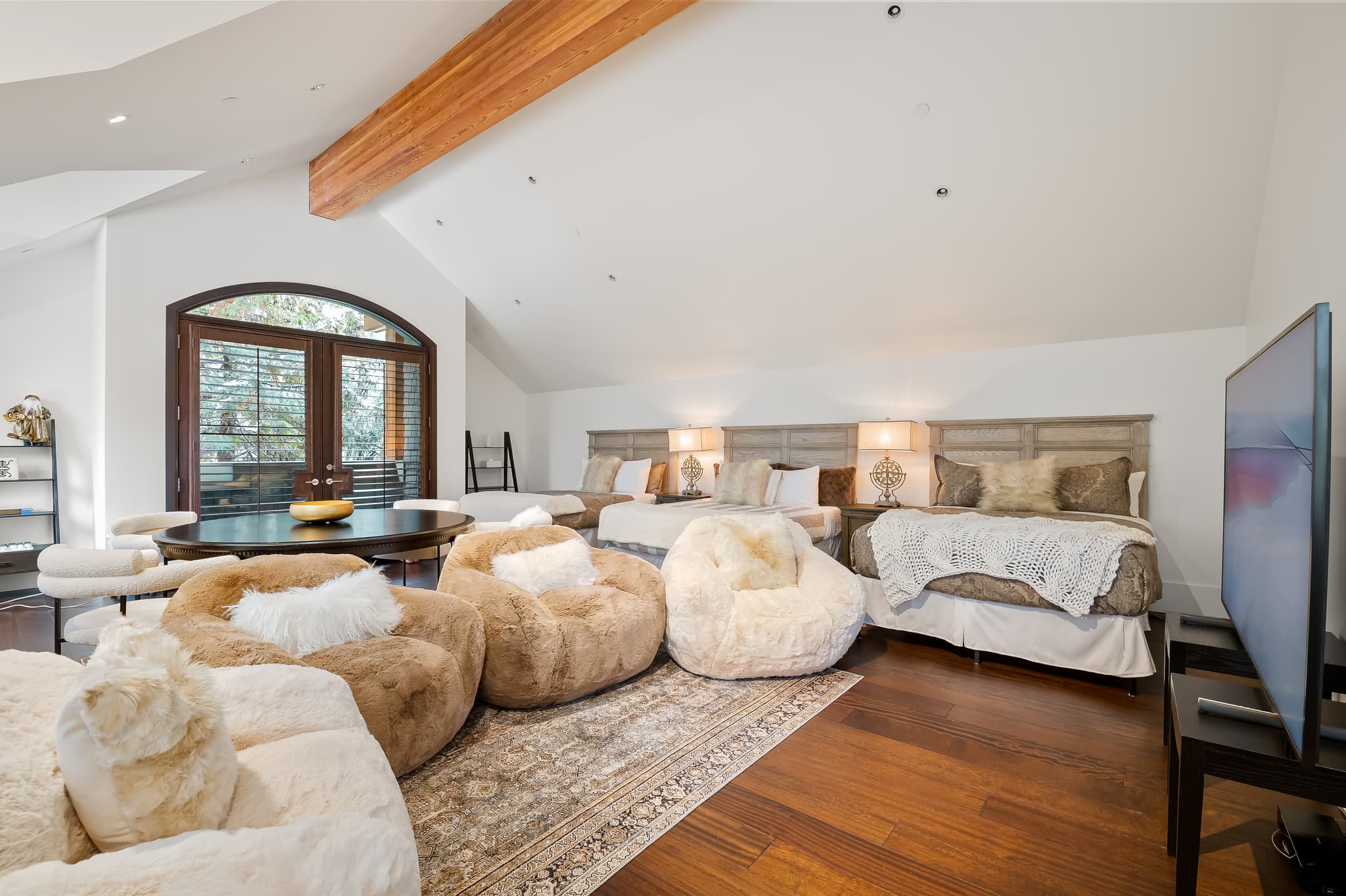 Altitude Retreat interior 28