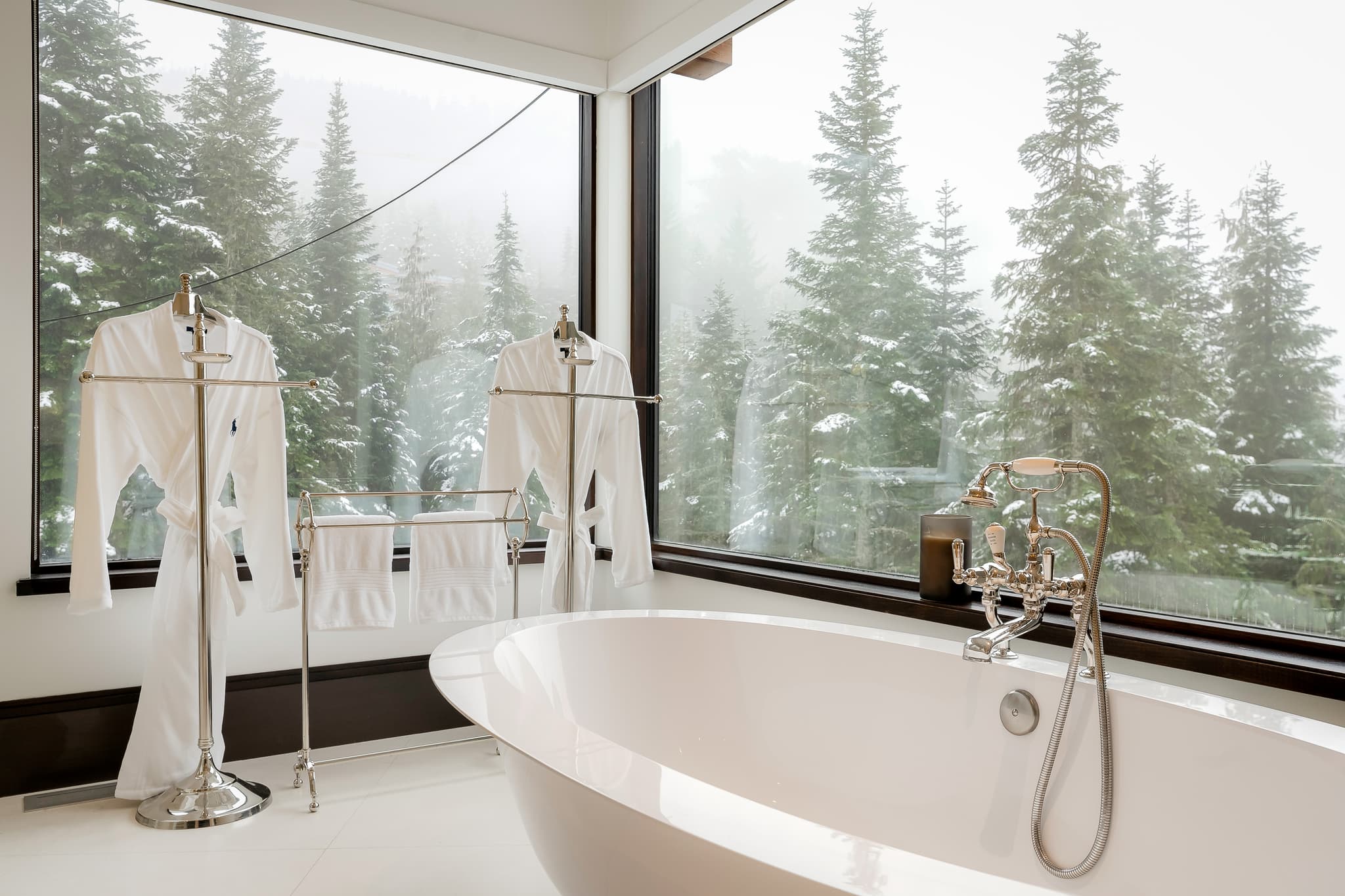 Altitude Retreat interior 23