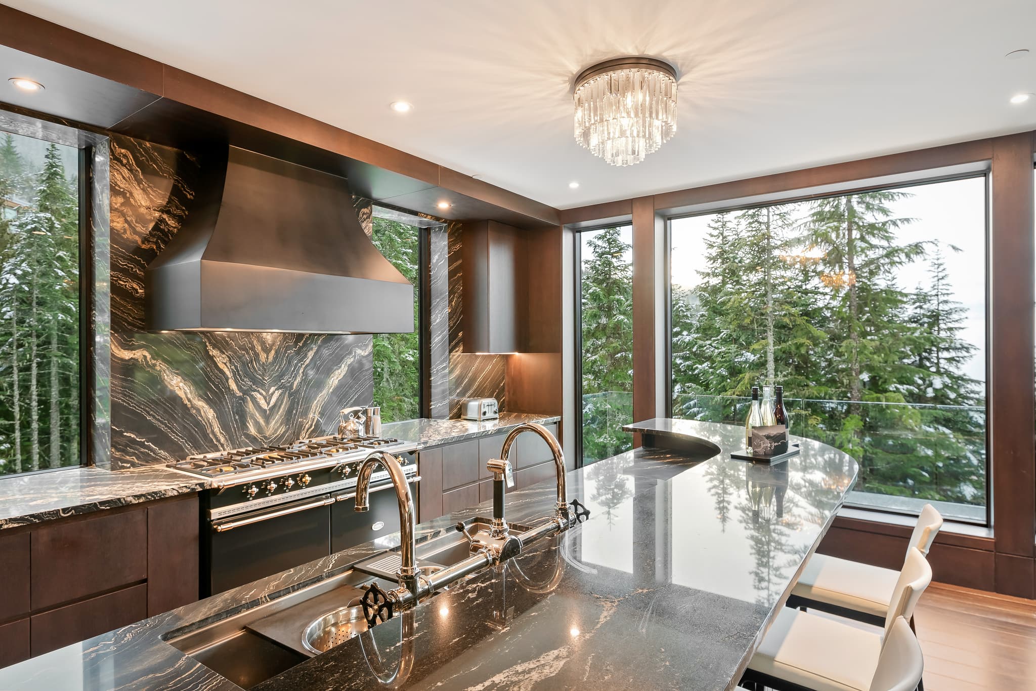 Altitude Retreat interior 19