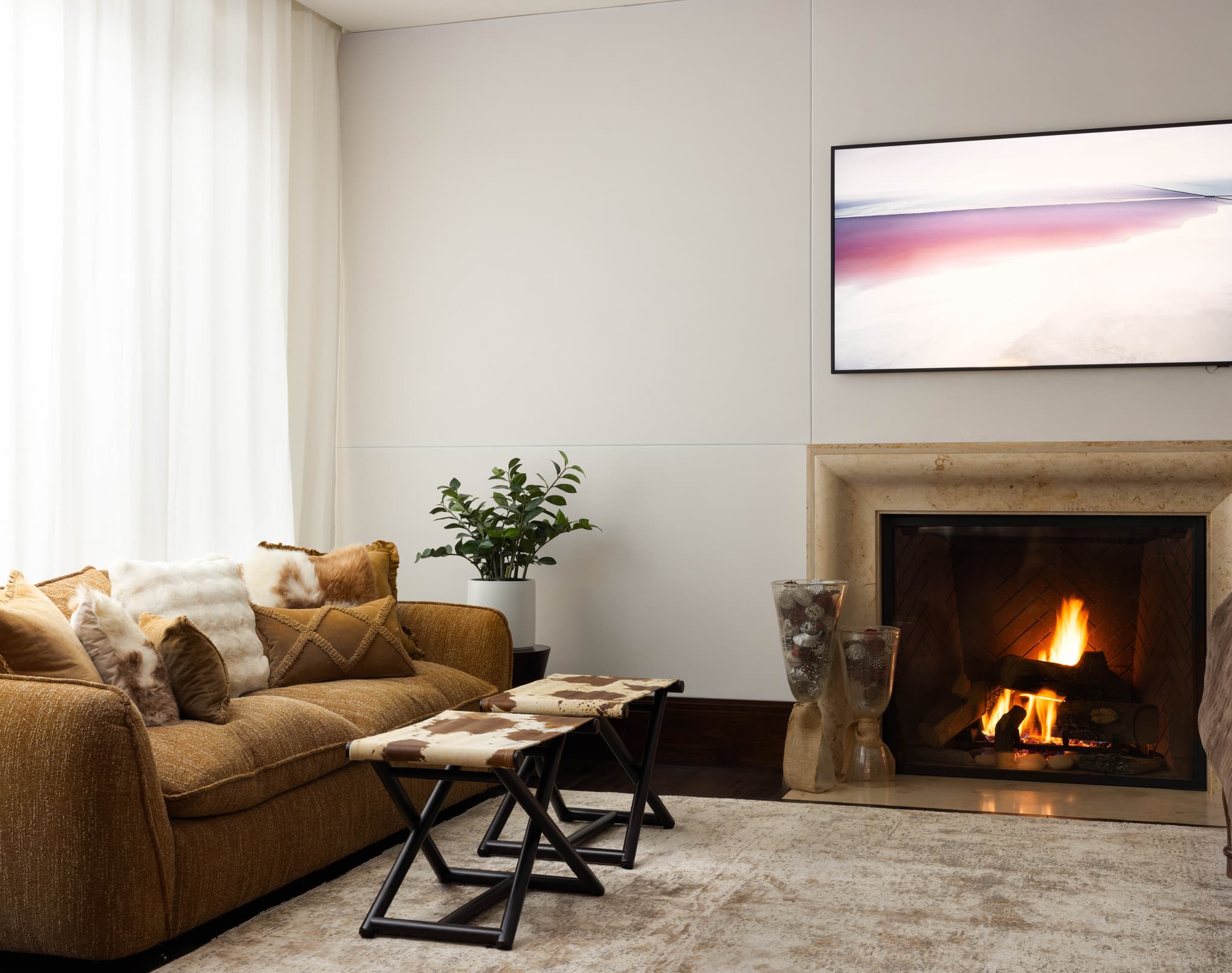 Luxury outdoor space with mountain backdrop in summer