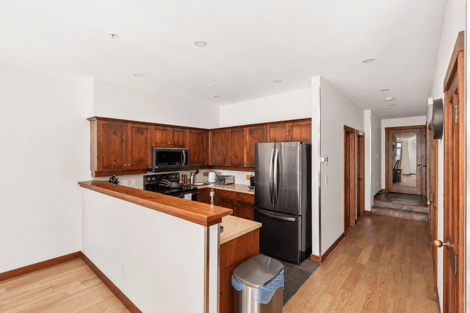 Bluffs Creekside 6