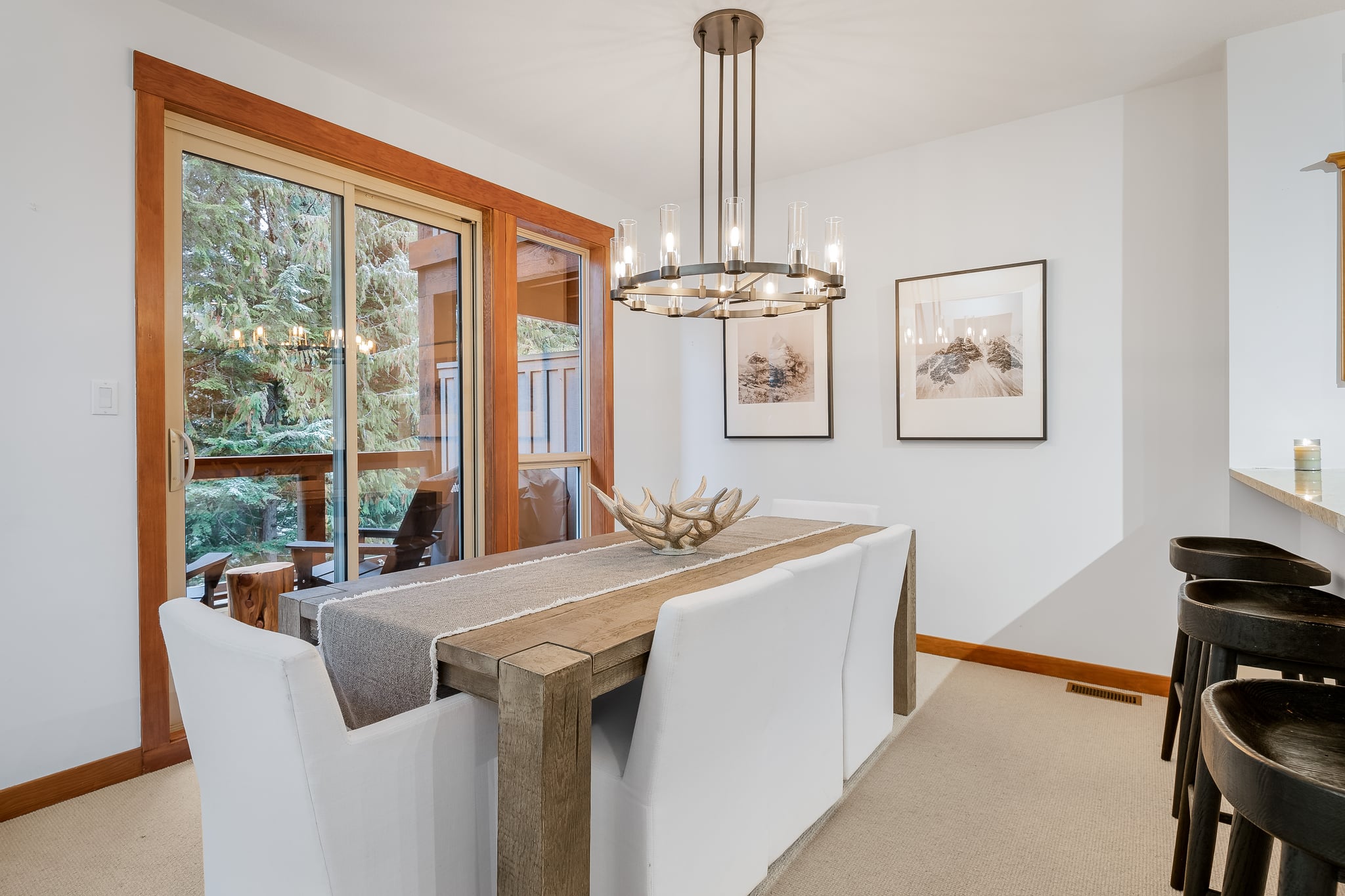 Luxe-Cozy Whistler Village interior 3