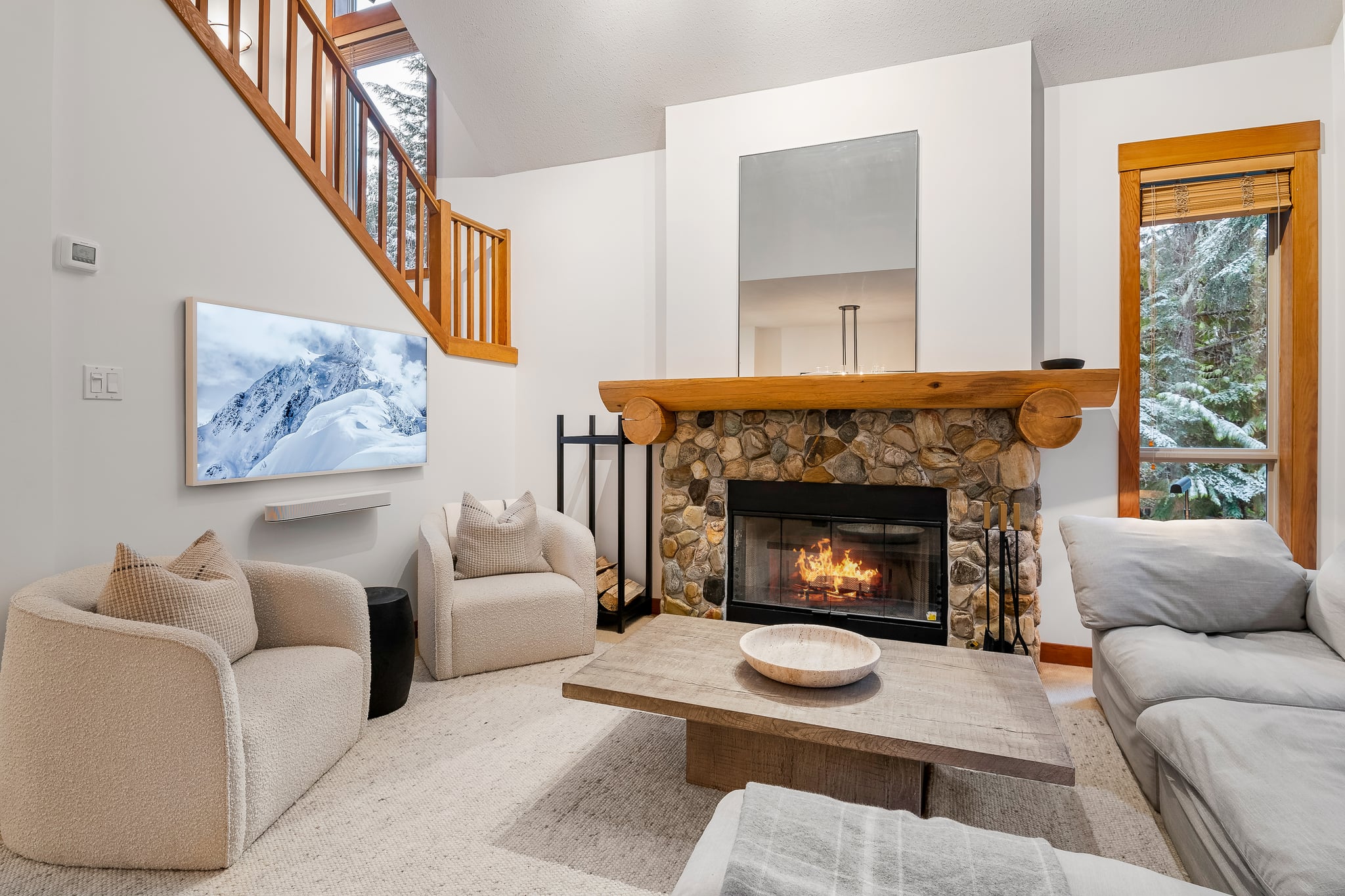 Luxe-Cozy Whistler Village interior 4