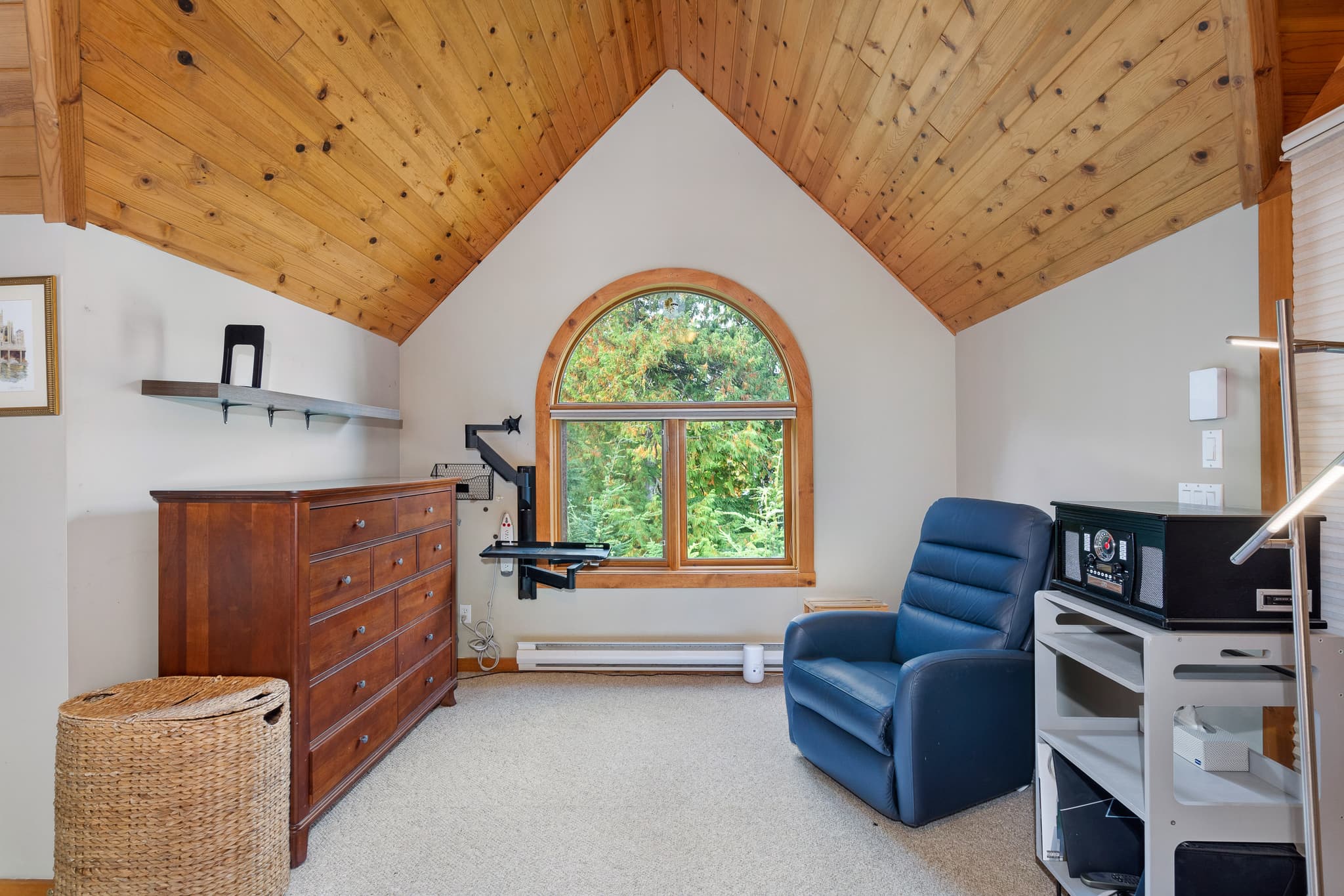 Dream Log Chalet interior 20