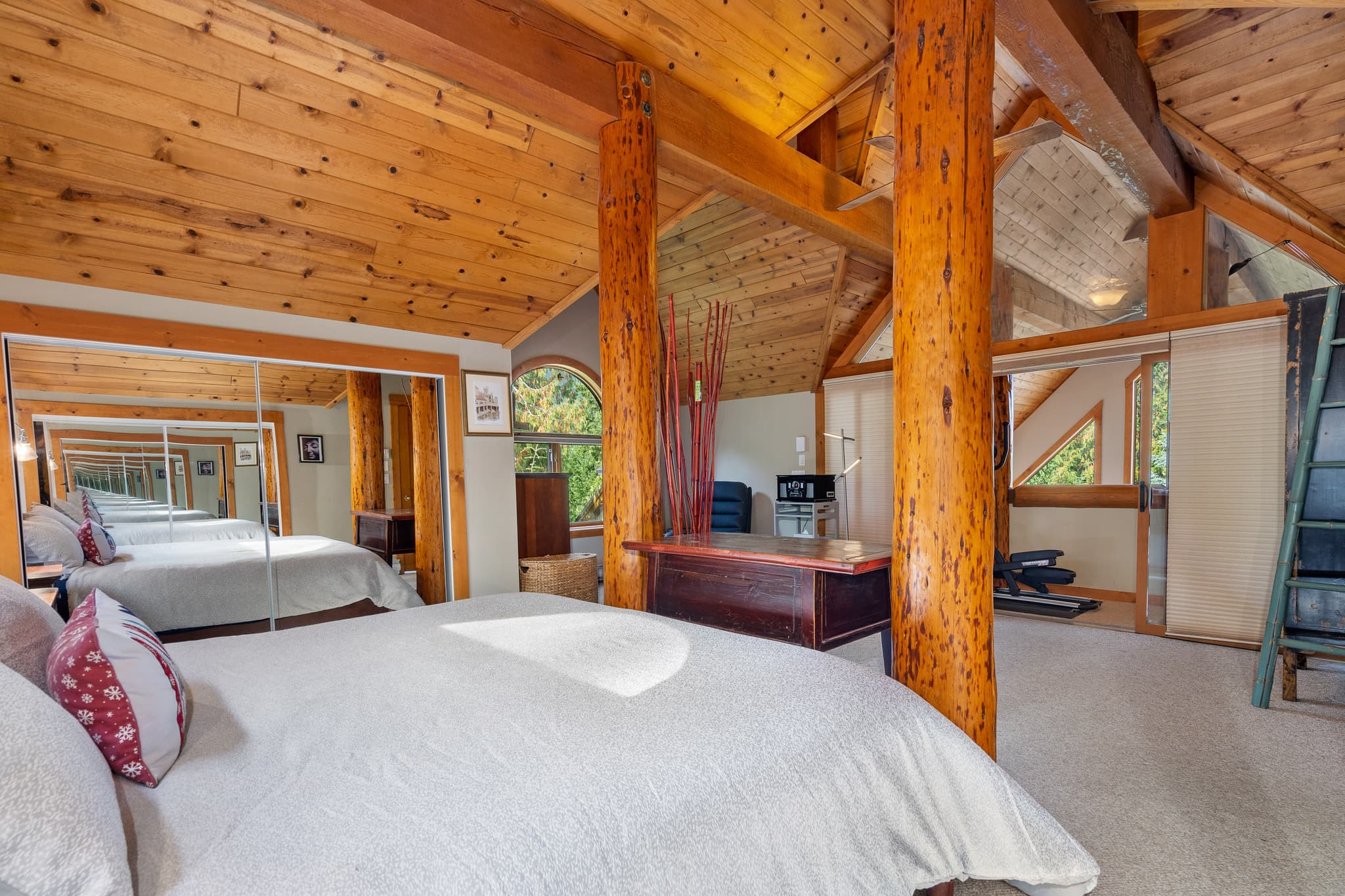 Dream Log Chalet interior 18