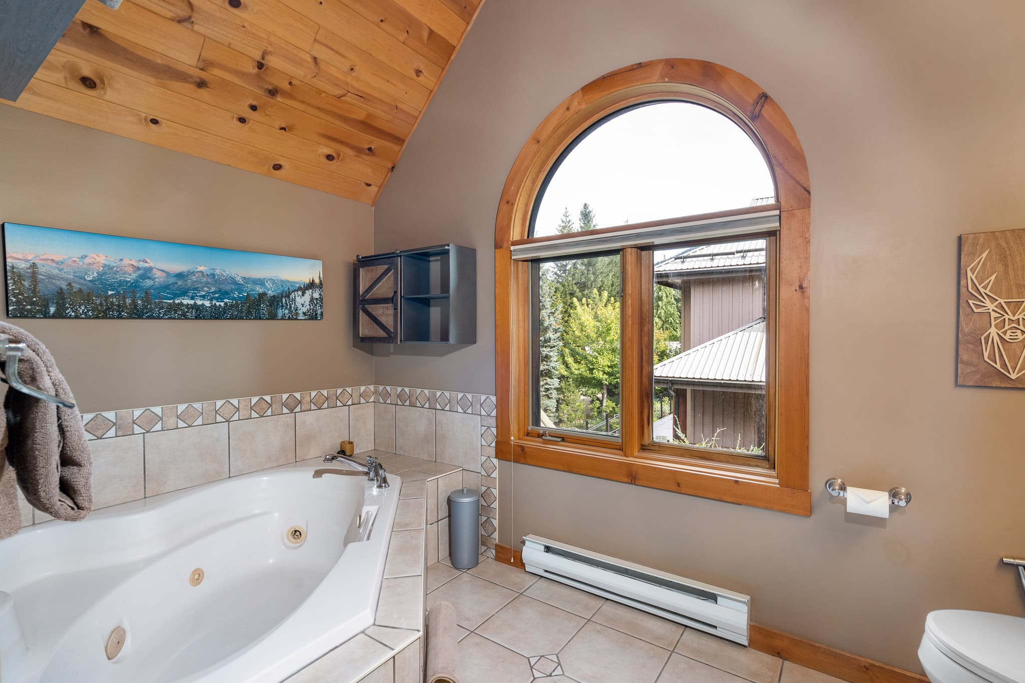 Dream Log Chalet interior 16