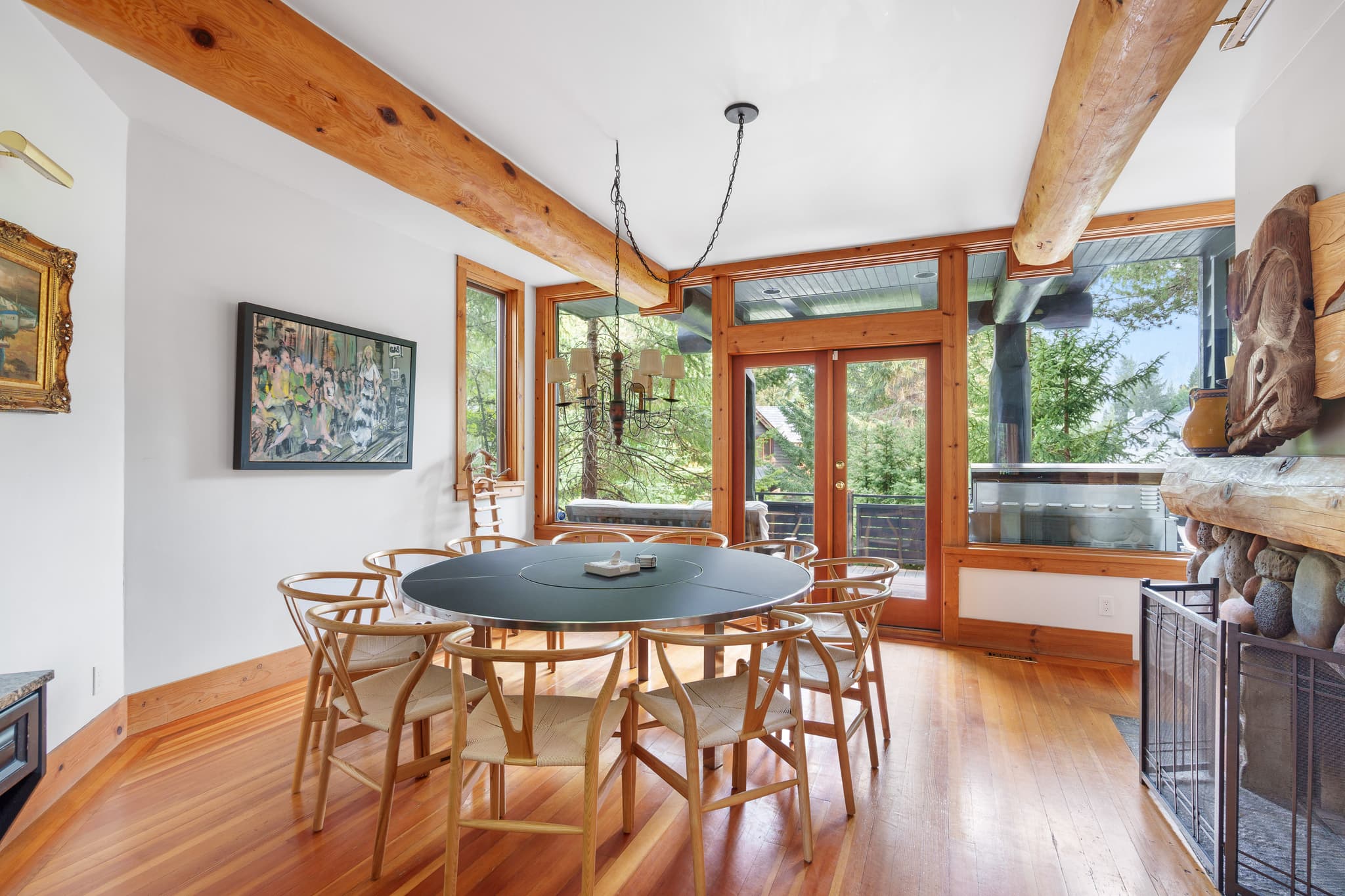 Falcon Blueberry Drive interior 13