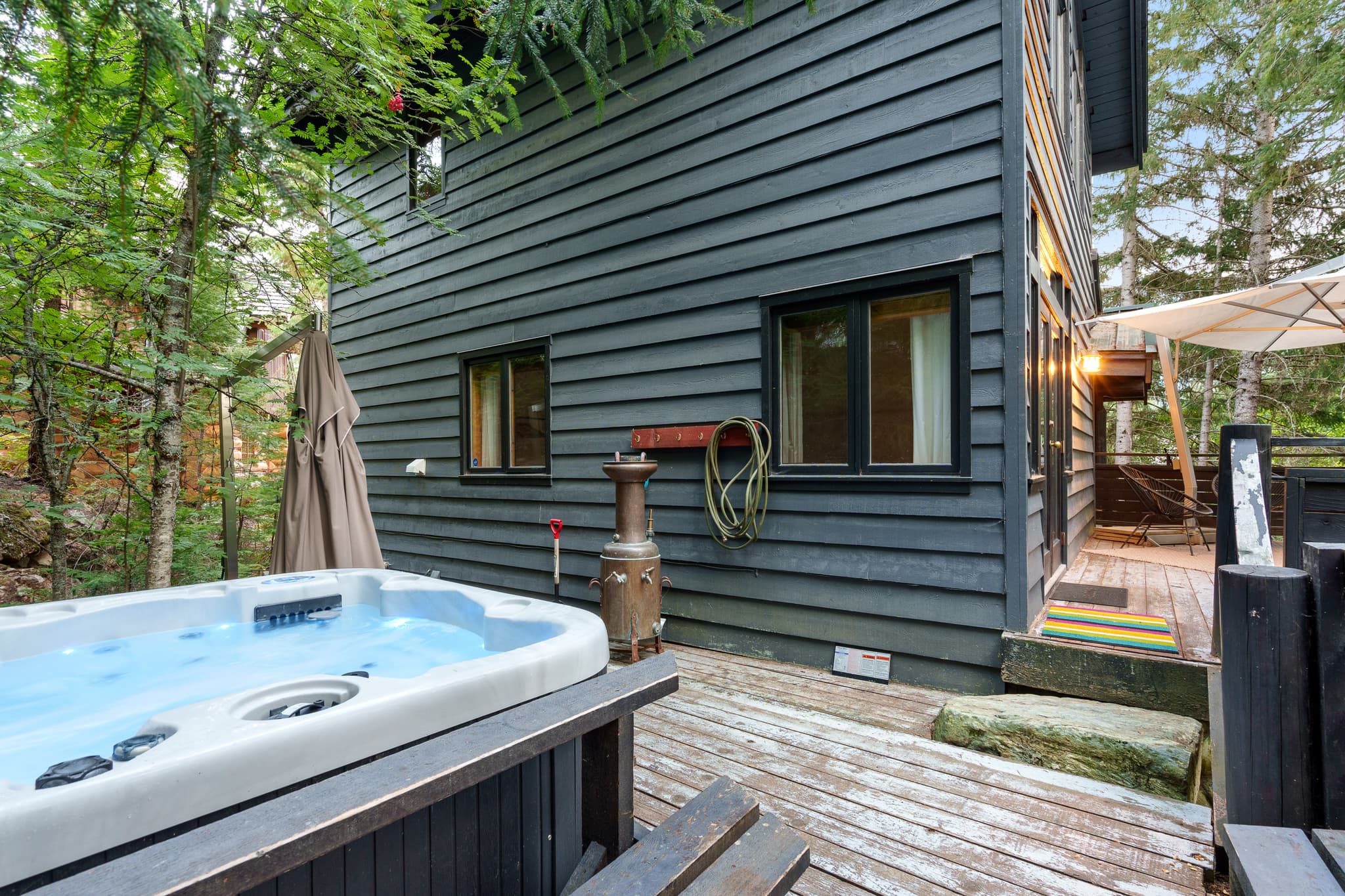 Falcon Blueberry Drive interior 24