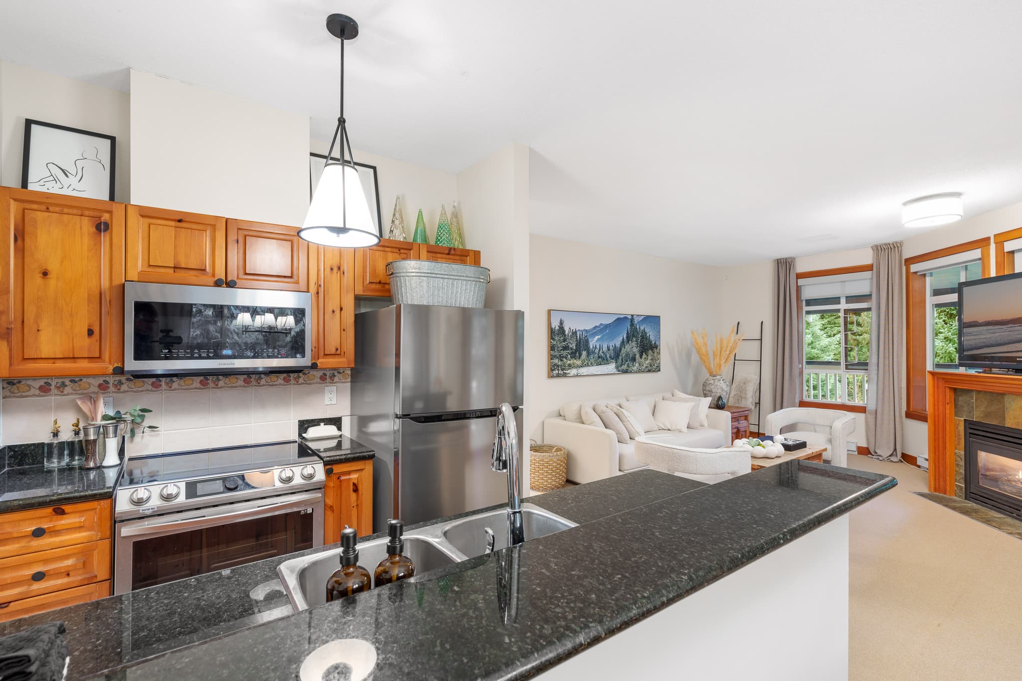 Rare 3-bedroom Whistler Village interior 15