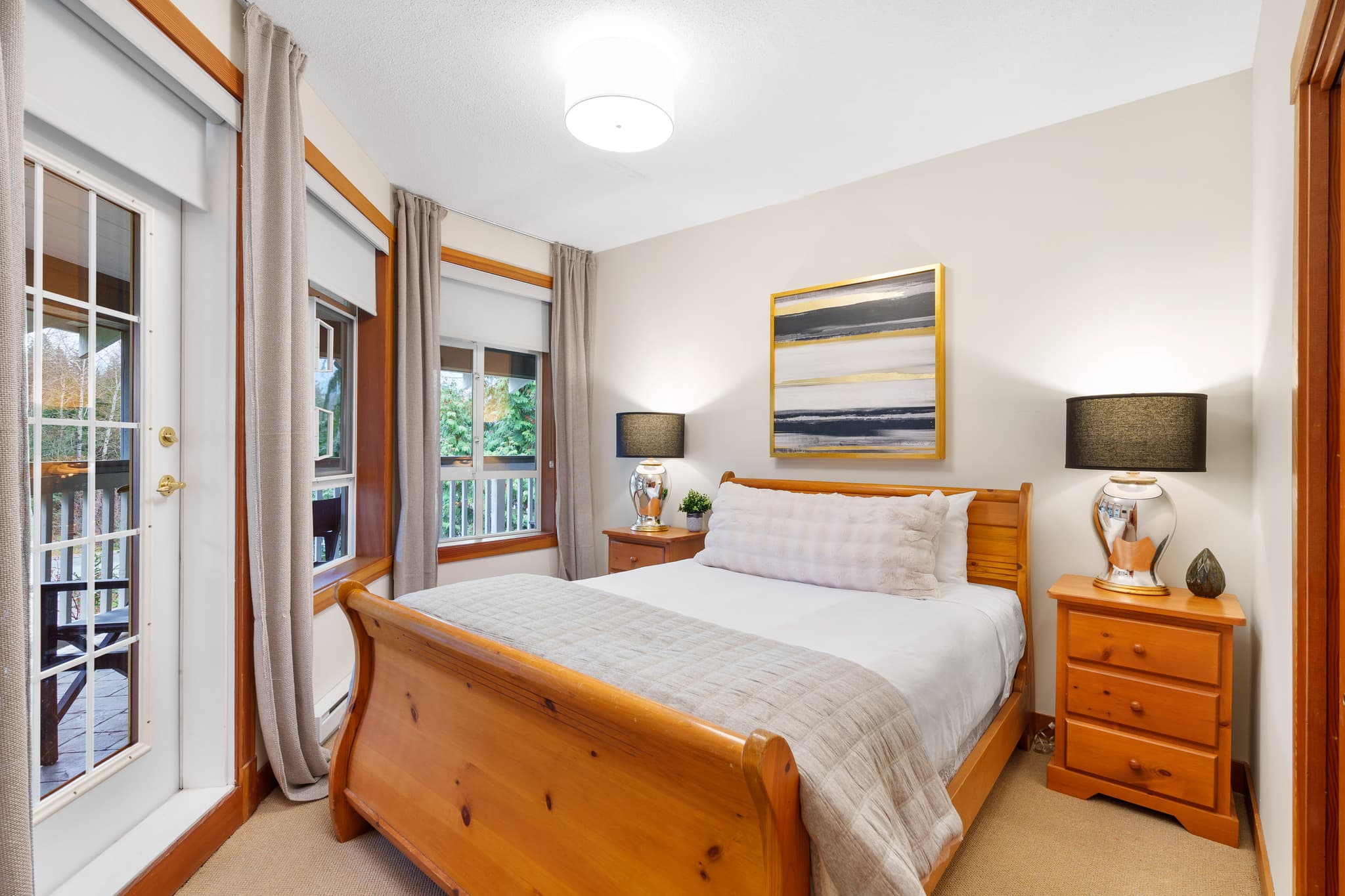 Rare 3-bedroom Whistler Village interior 20