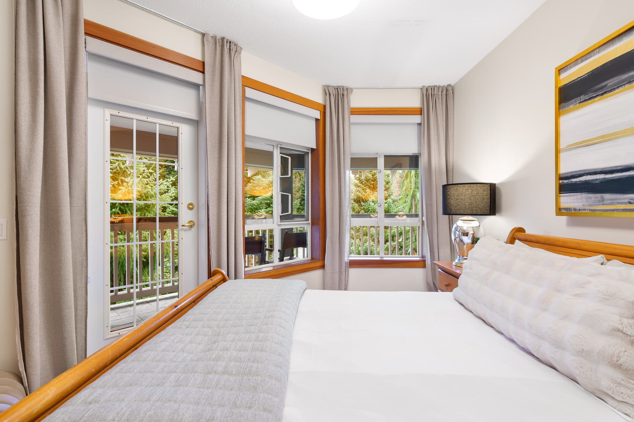 Rare 3-bedroom Whistler Village interior 23