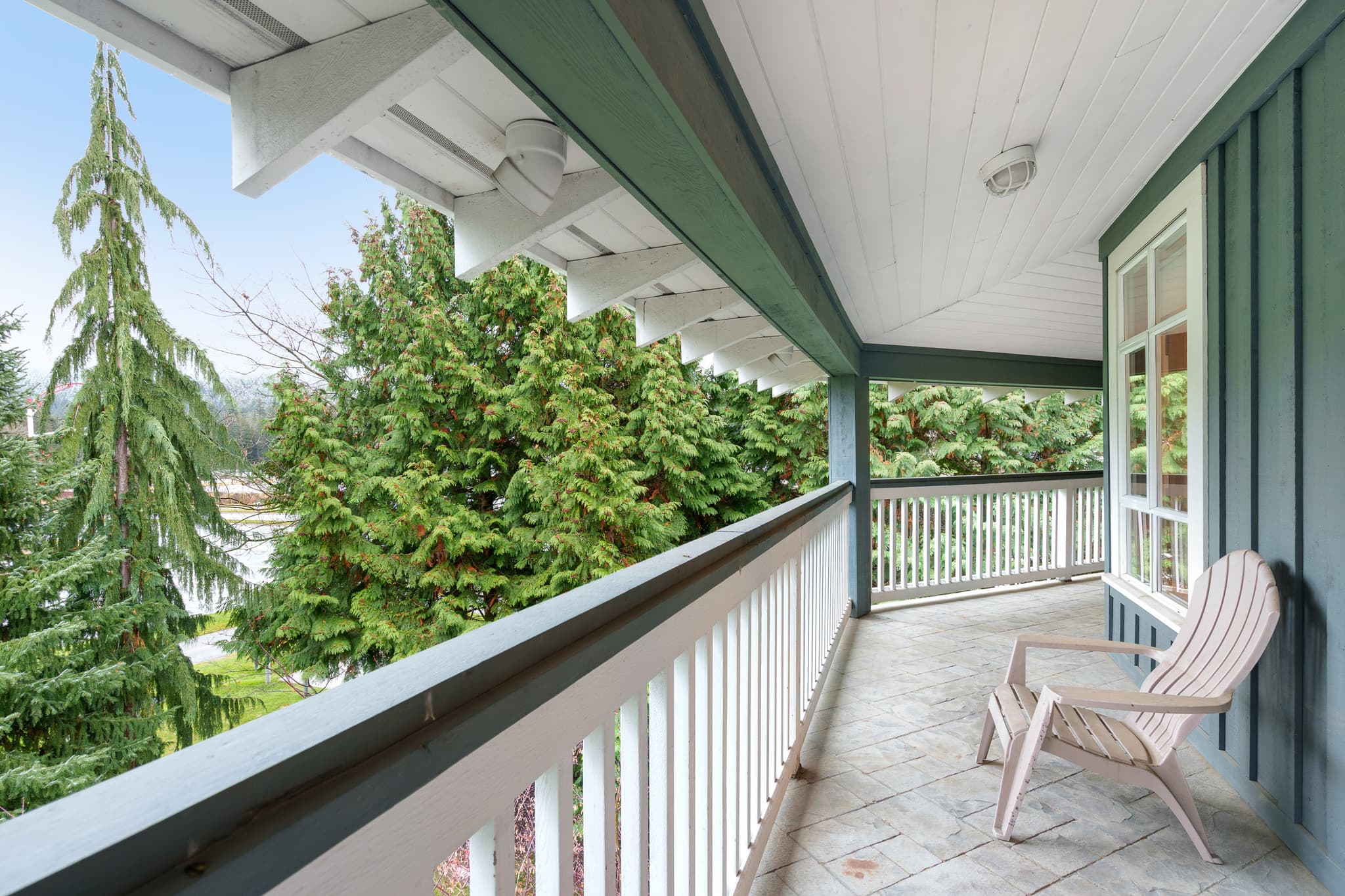 Rare 3-bedroom Whistler Village interior 28