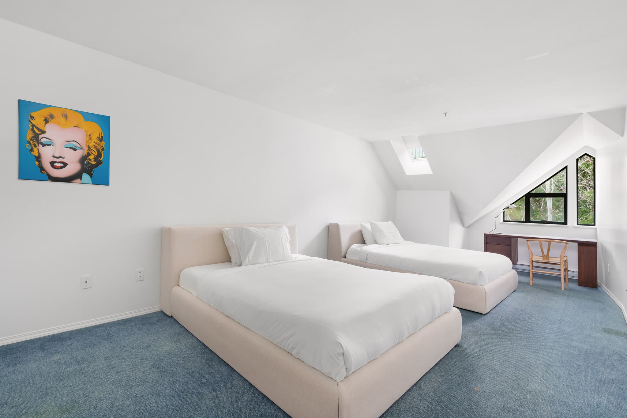 Luxury 6-Bedroom Blueberry interior 25