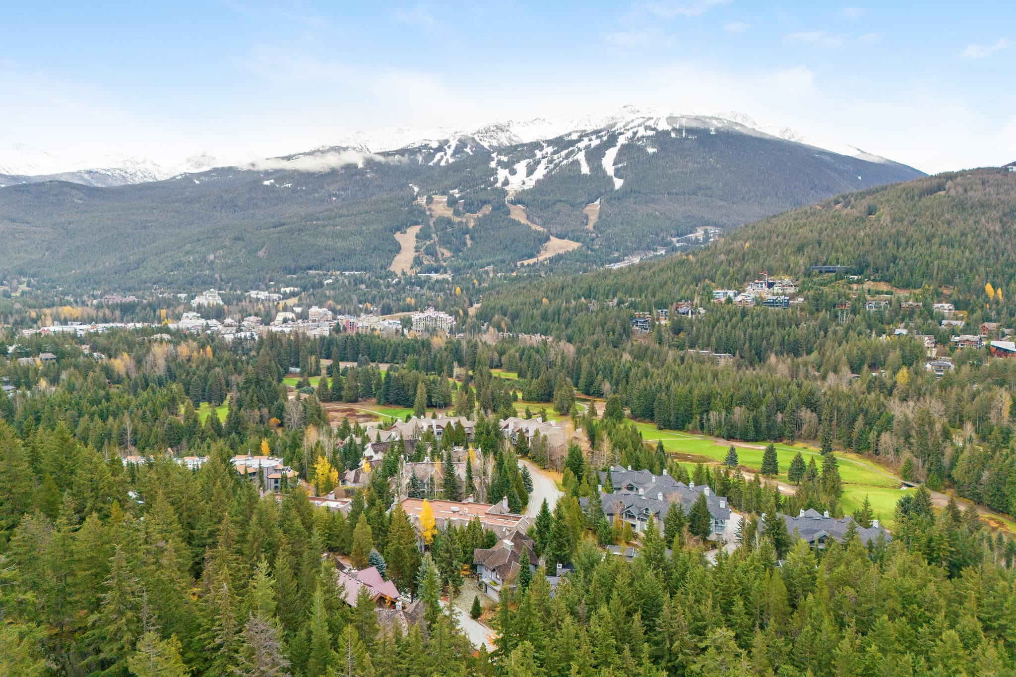 Luxury 6-Bedroom Blueberry interior 21