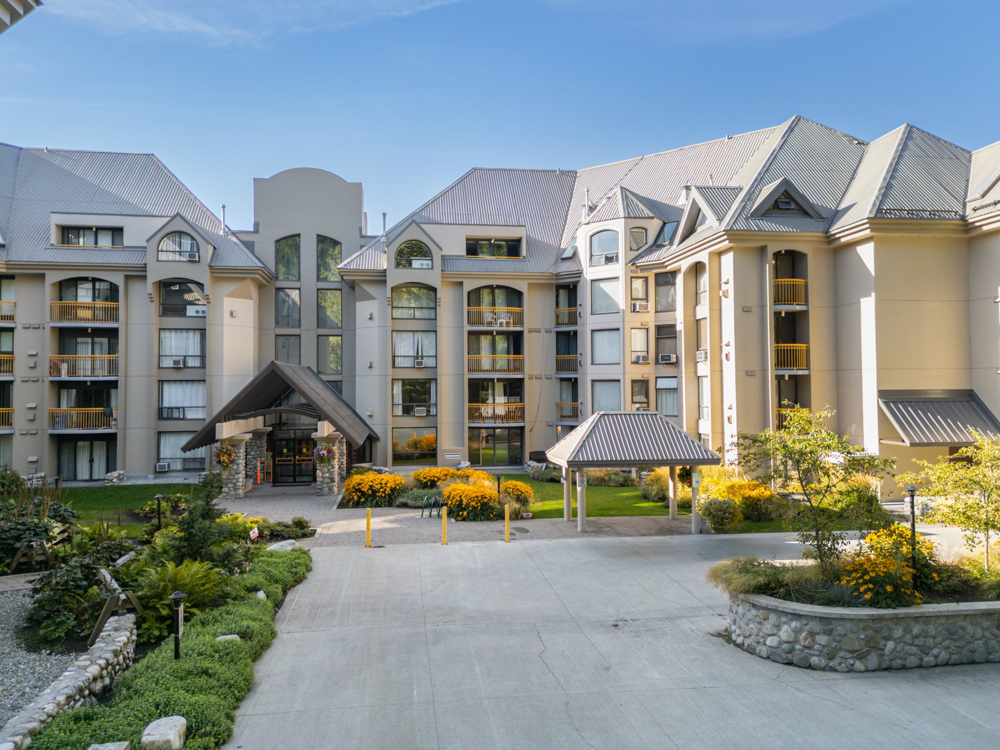 Marquise Ski-in Ski-out interior 2