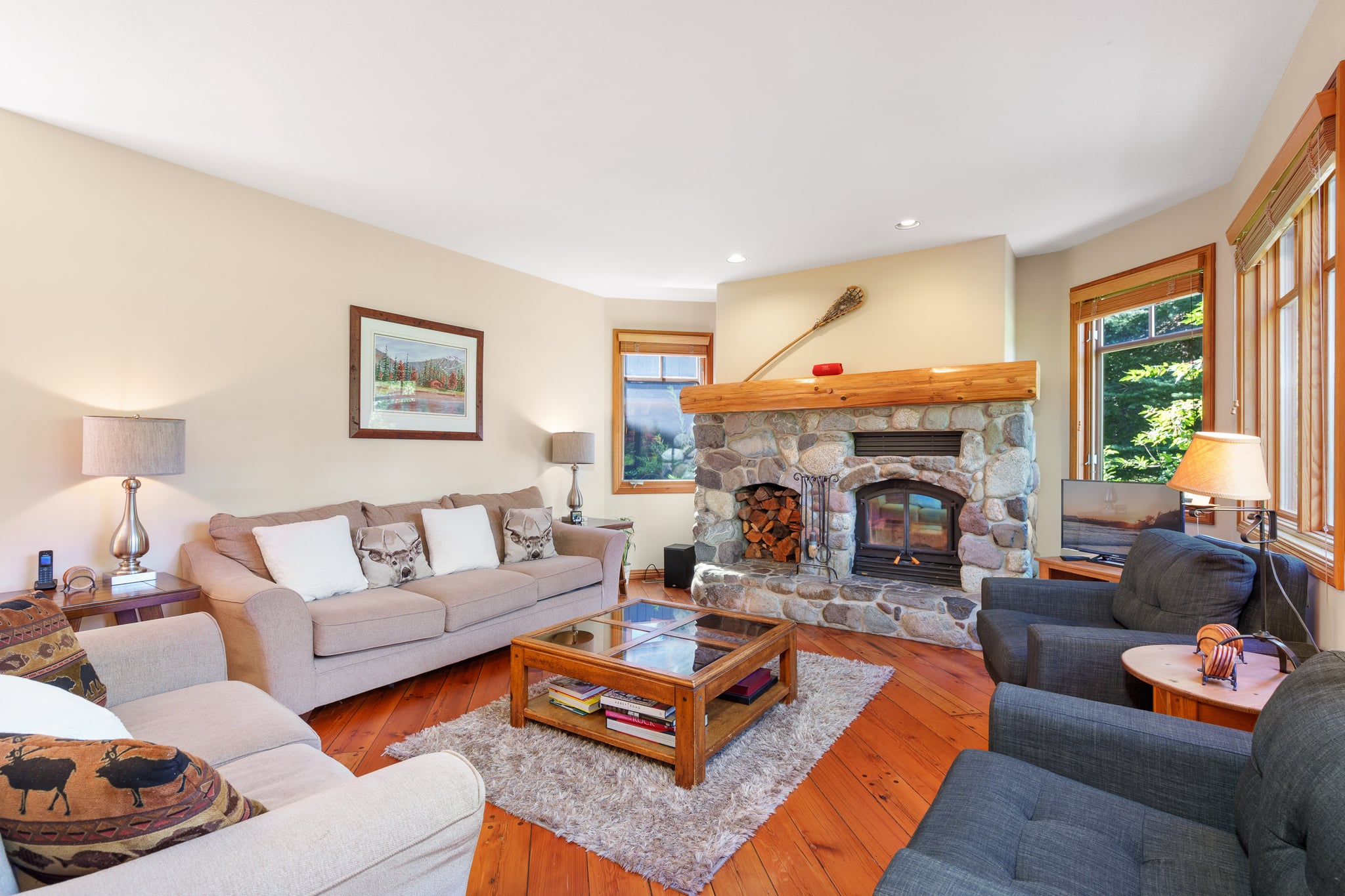 Golf Course Views interior 3