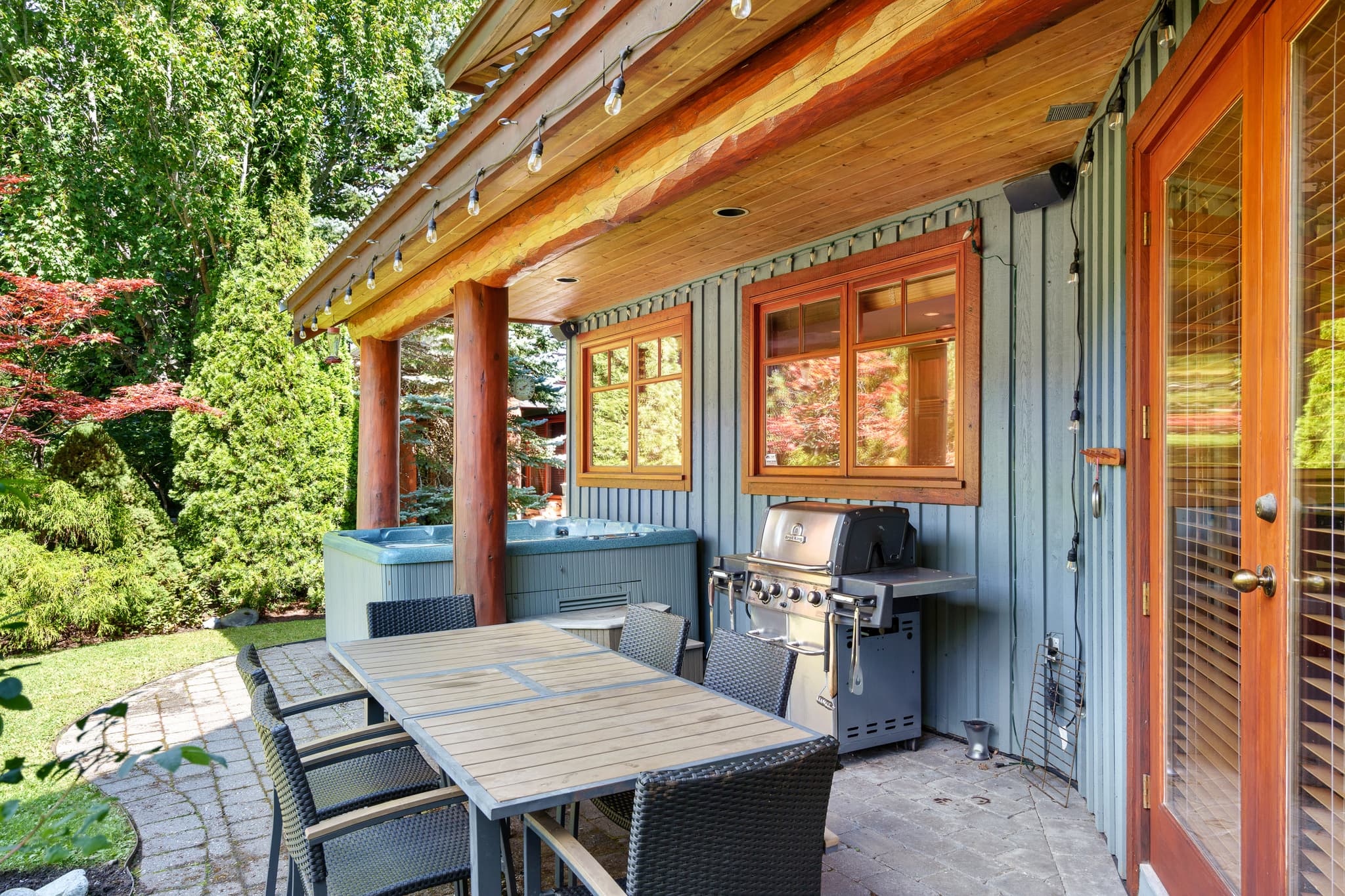 Golf Course Views interior 10