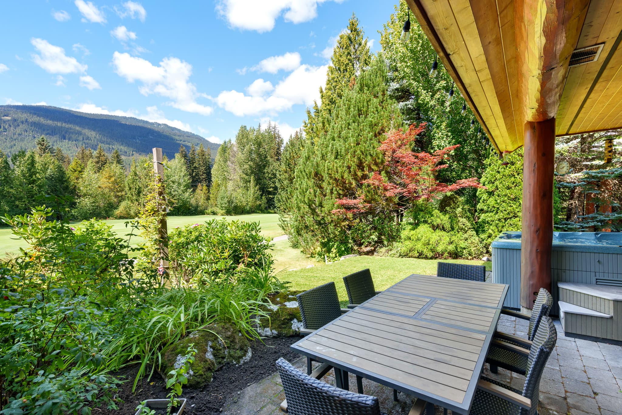 Golf Course Views interior 11