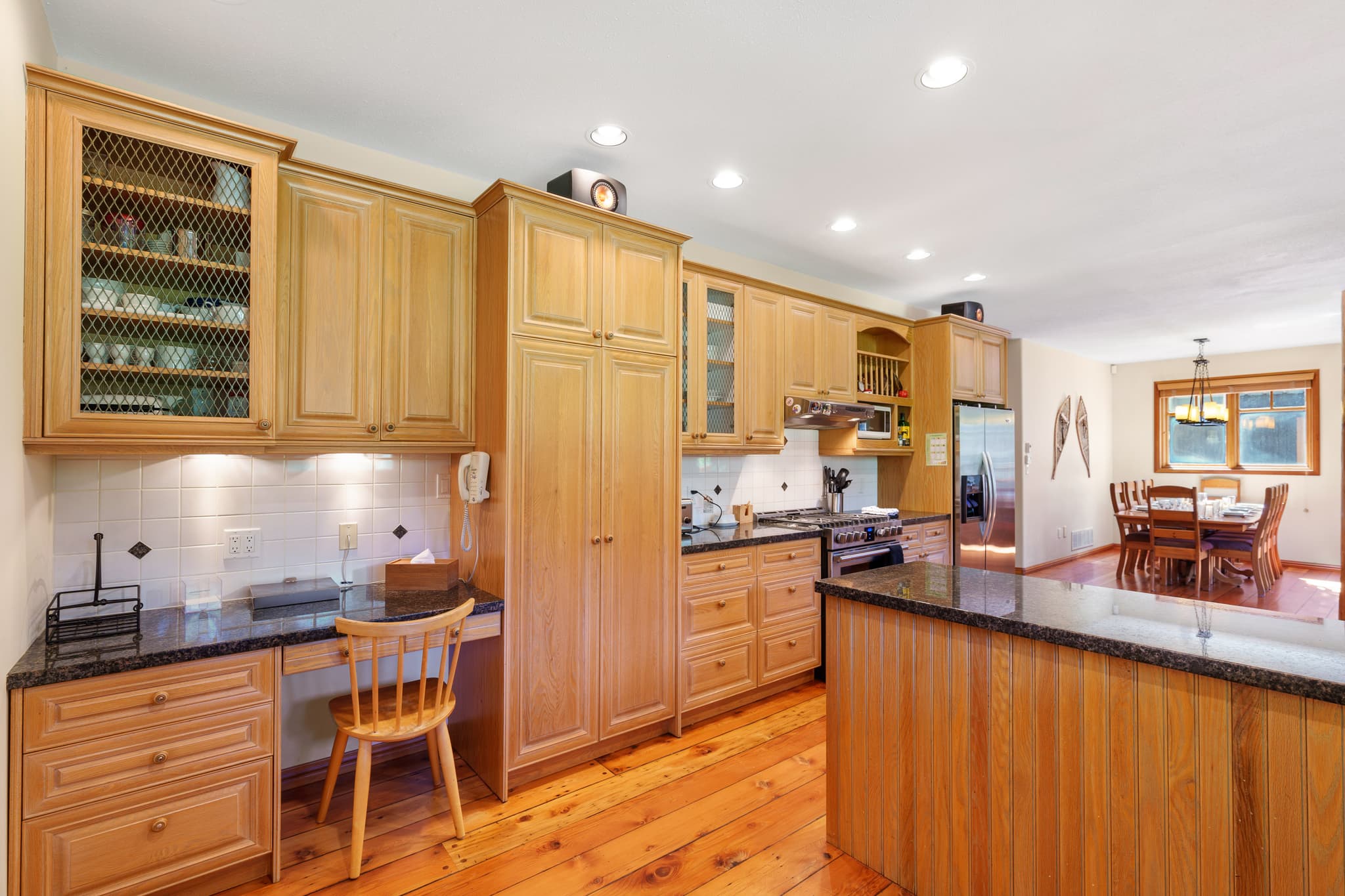 Golf Course Views interior 16