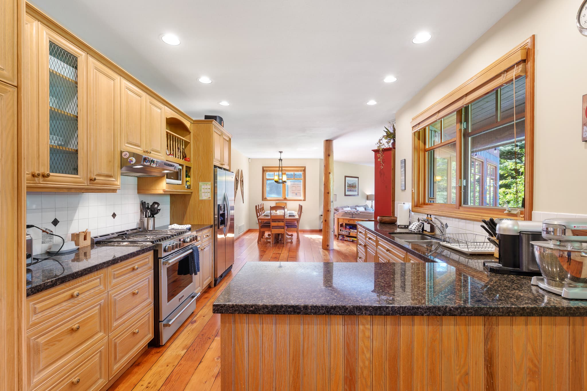 Golf Course Views interior 17