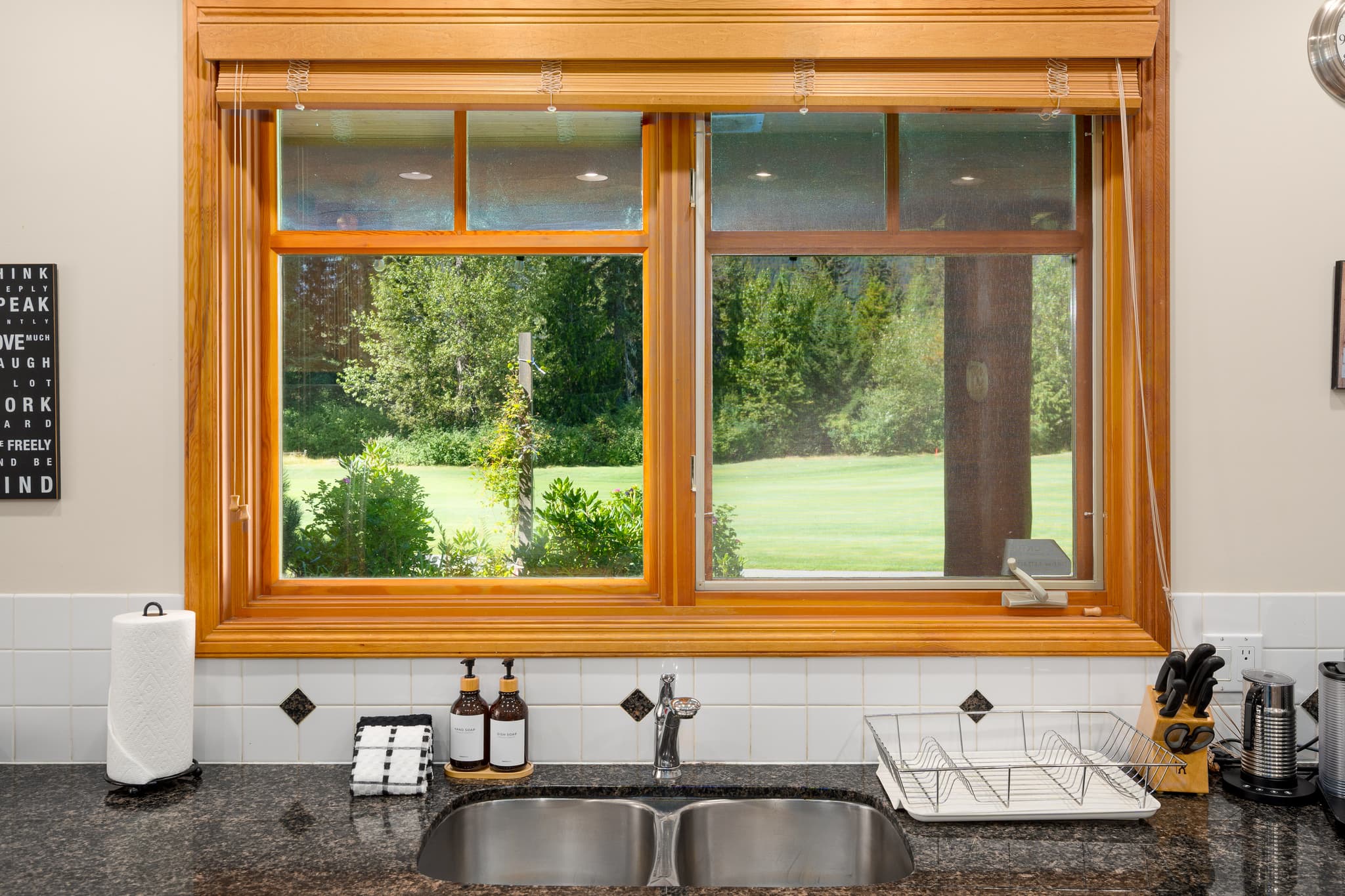 Golf Course Views interior 18