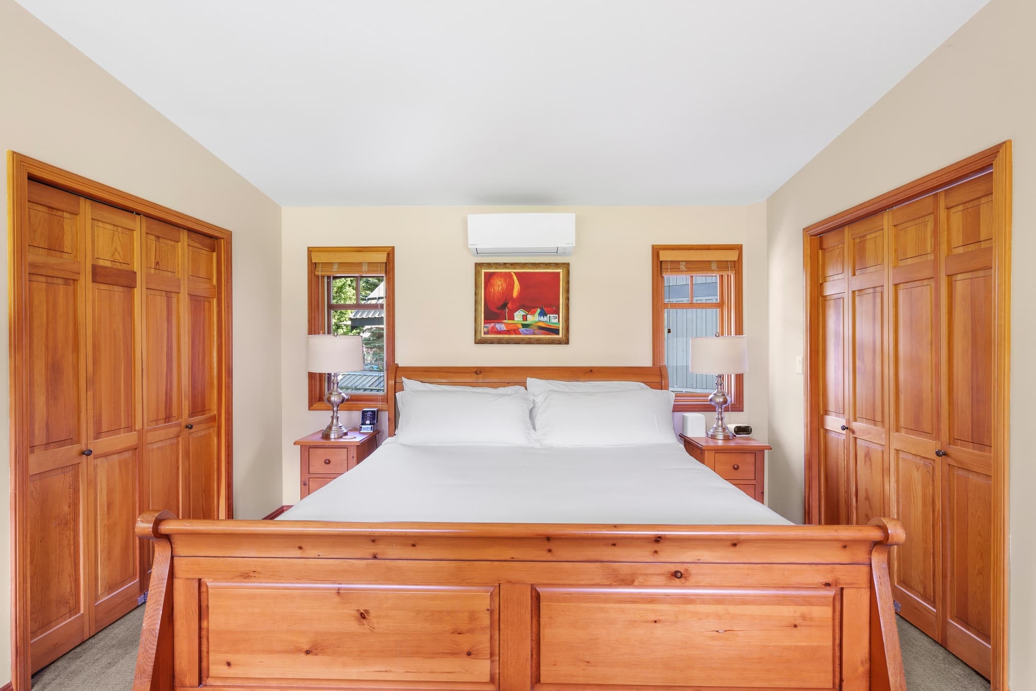 Golf Course Views interior 26