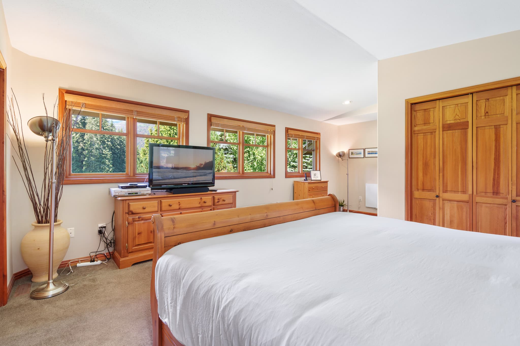 Golf Course Views interior 27