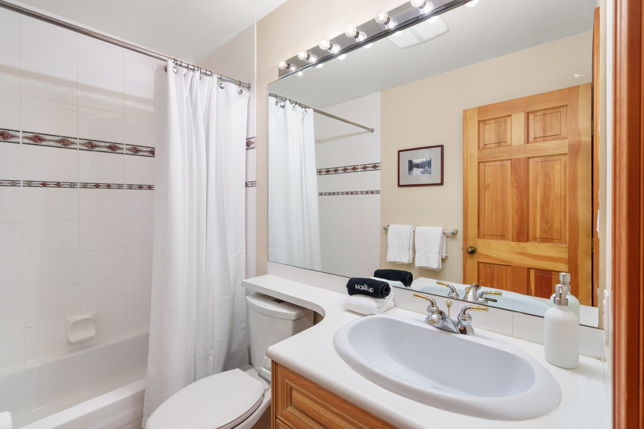 Golf Course Views interior 34