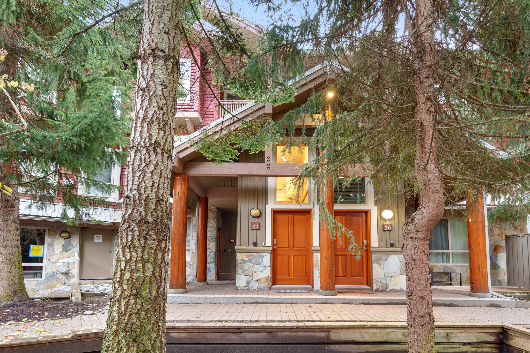 Symphony - Walk to village & slopes - Luxury 4-bed - Luxury Whistler vacation rental with 2 bedrooms, accommodating up to 6 guests