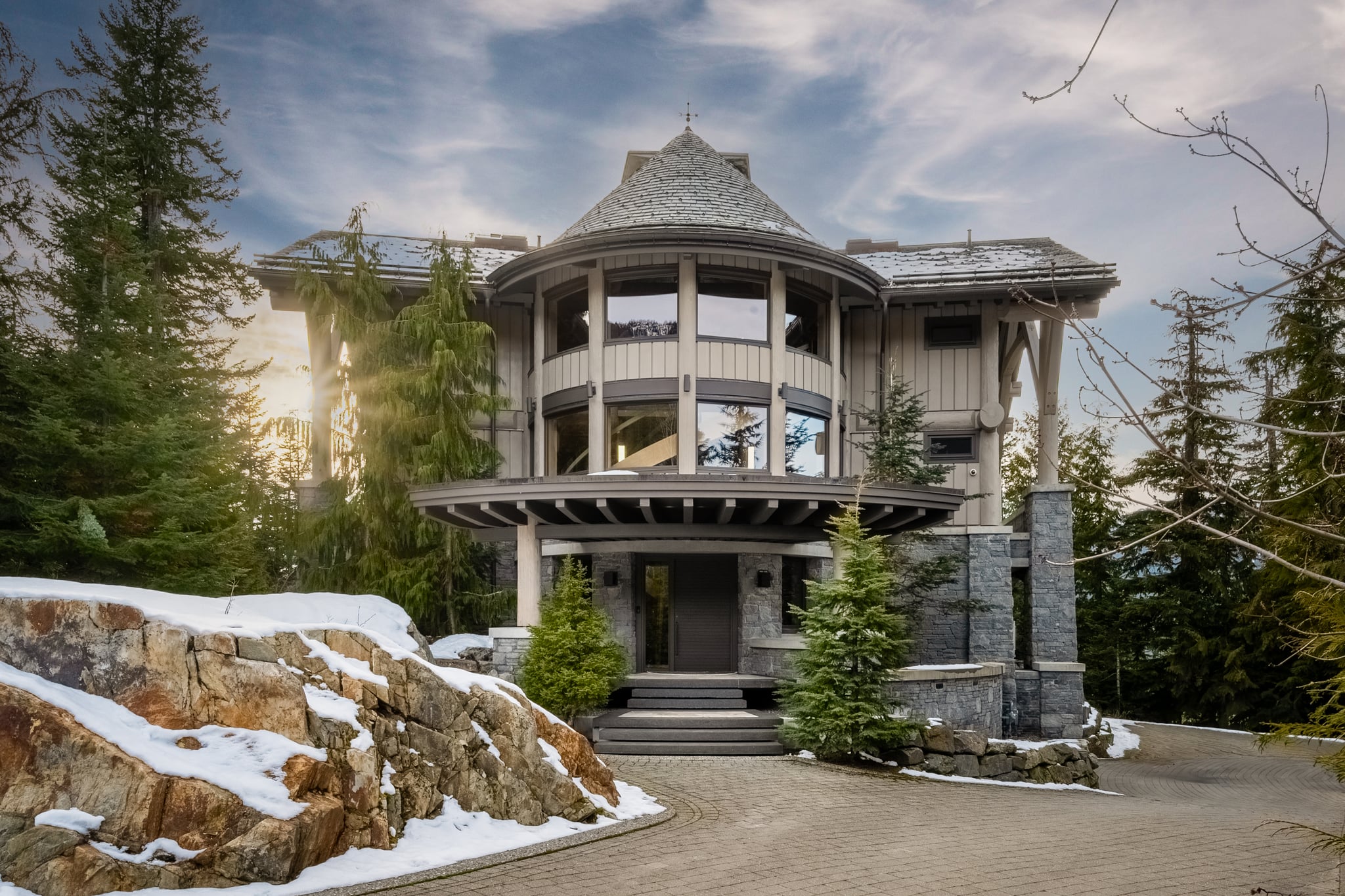 Panoramic Estate interior 1