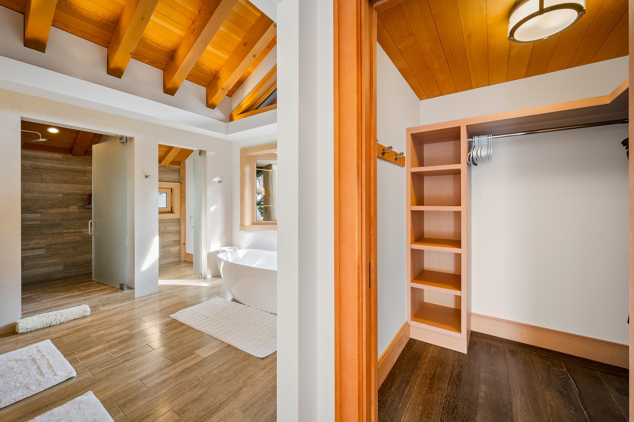 Panoramic Estate interior 18