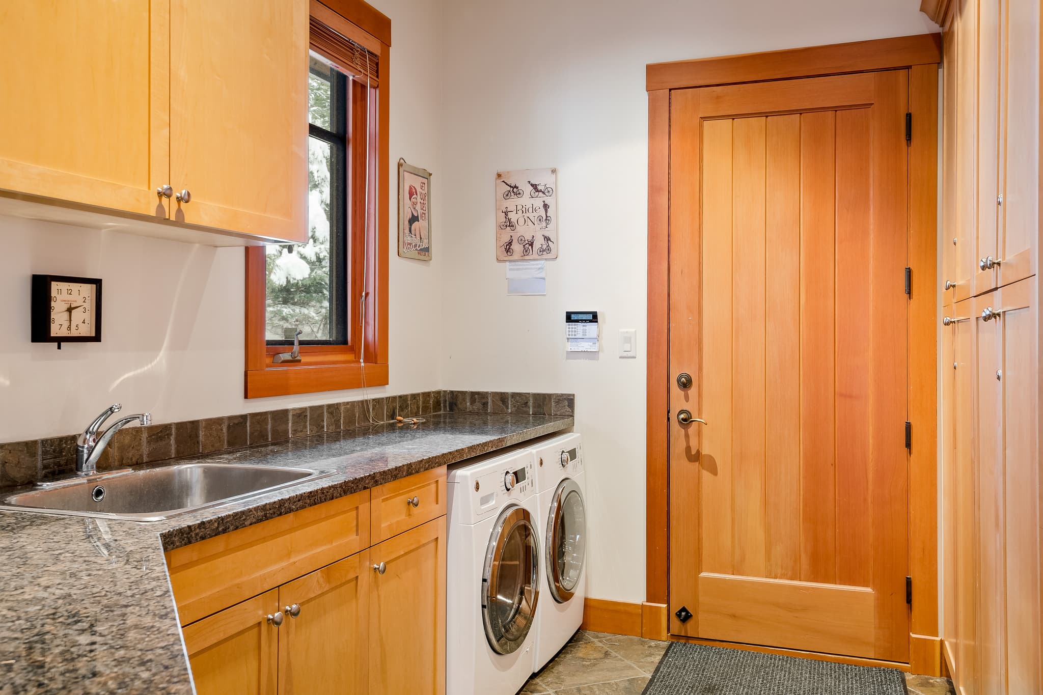 Slope Side Chalet interior 17