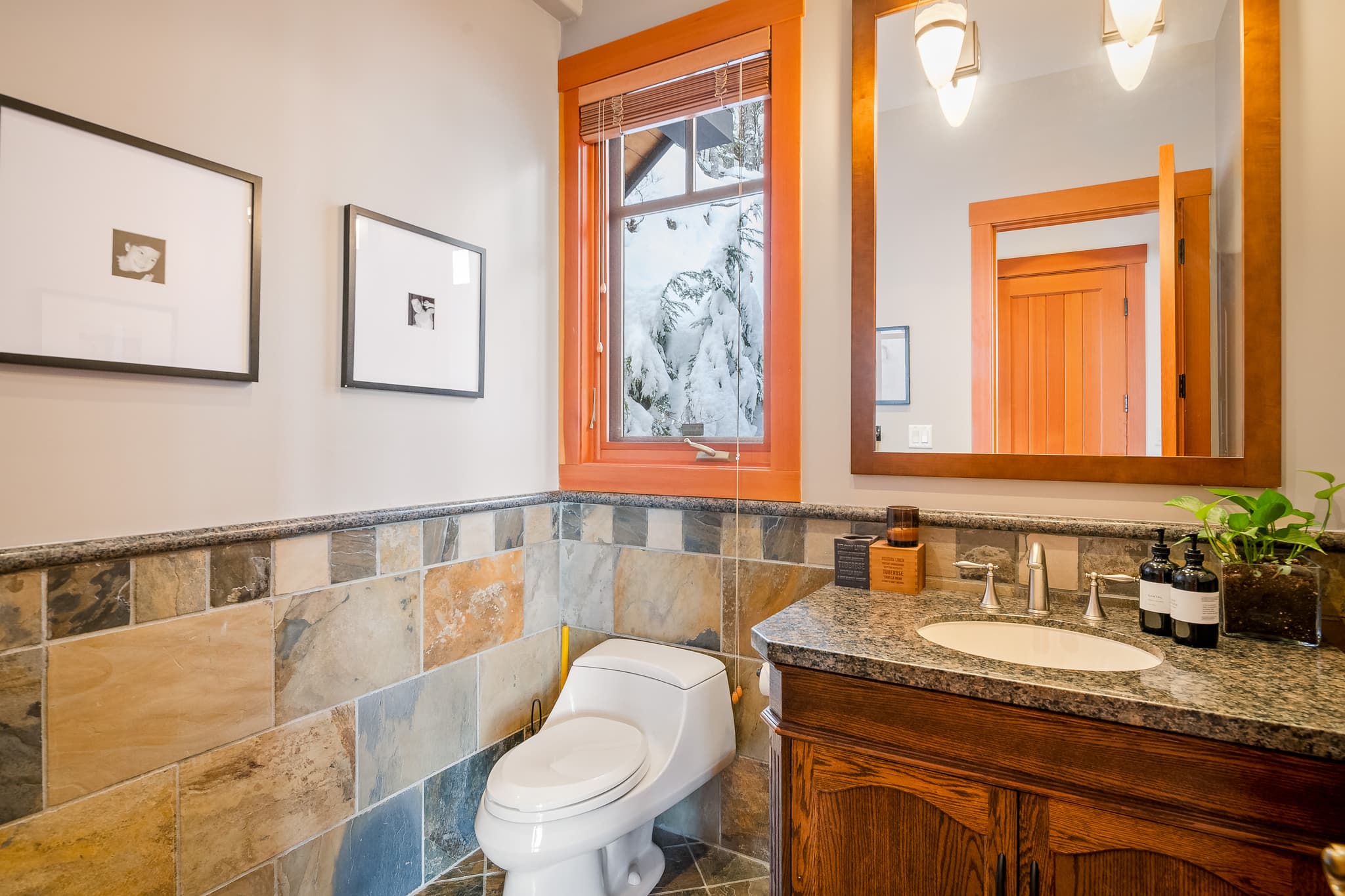 Slope Side Chalet interior 18