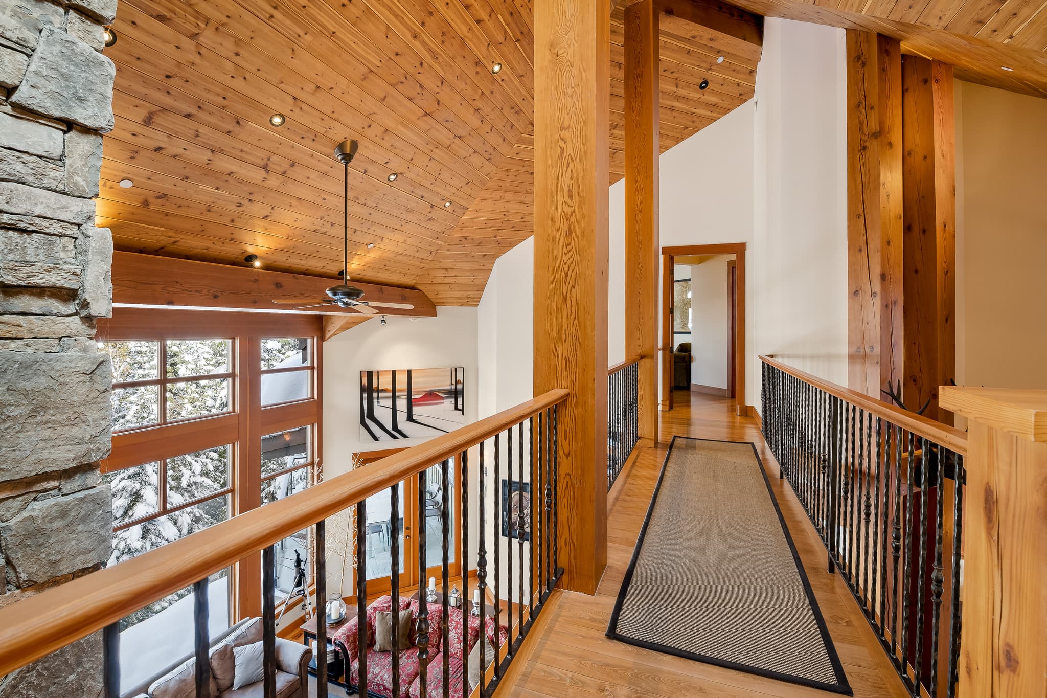 Slope Side Chalet interior 20
