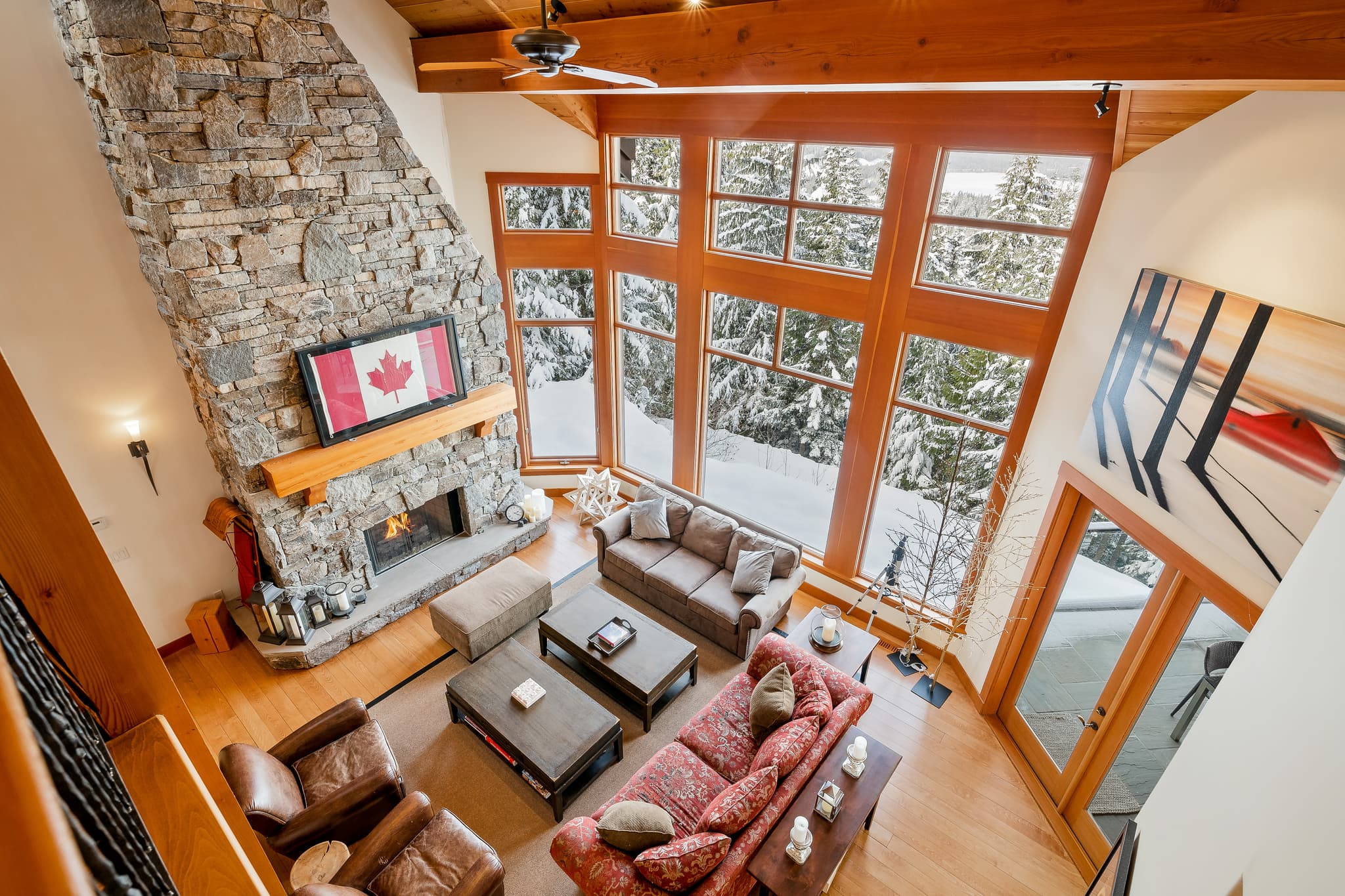 Slope Side Chalet interior 28