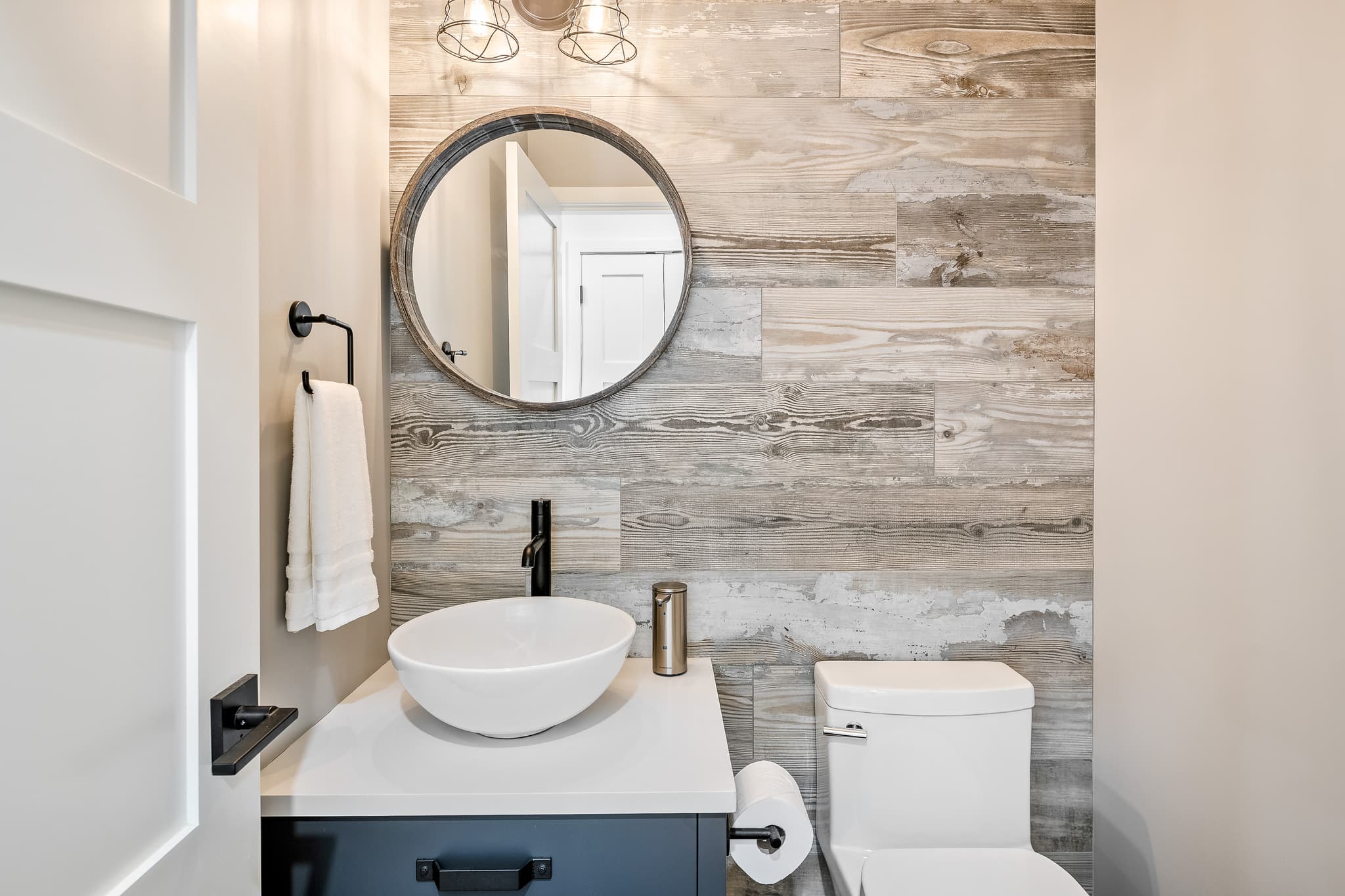 Snow Pine interior 14