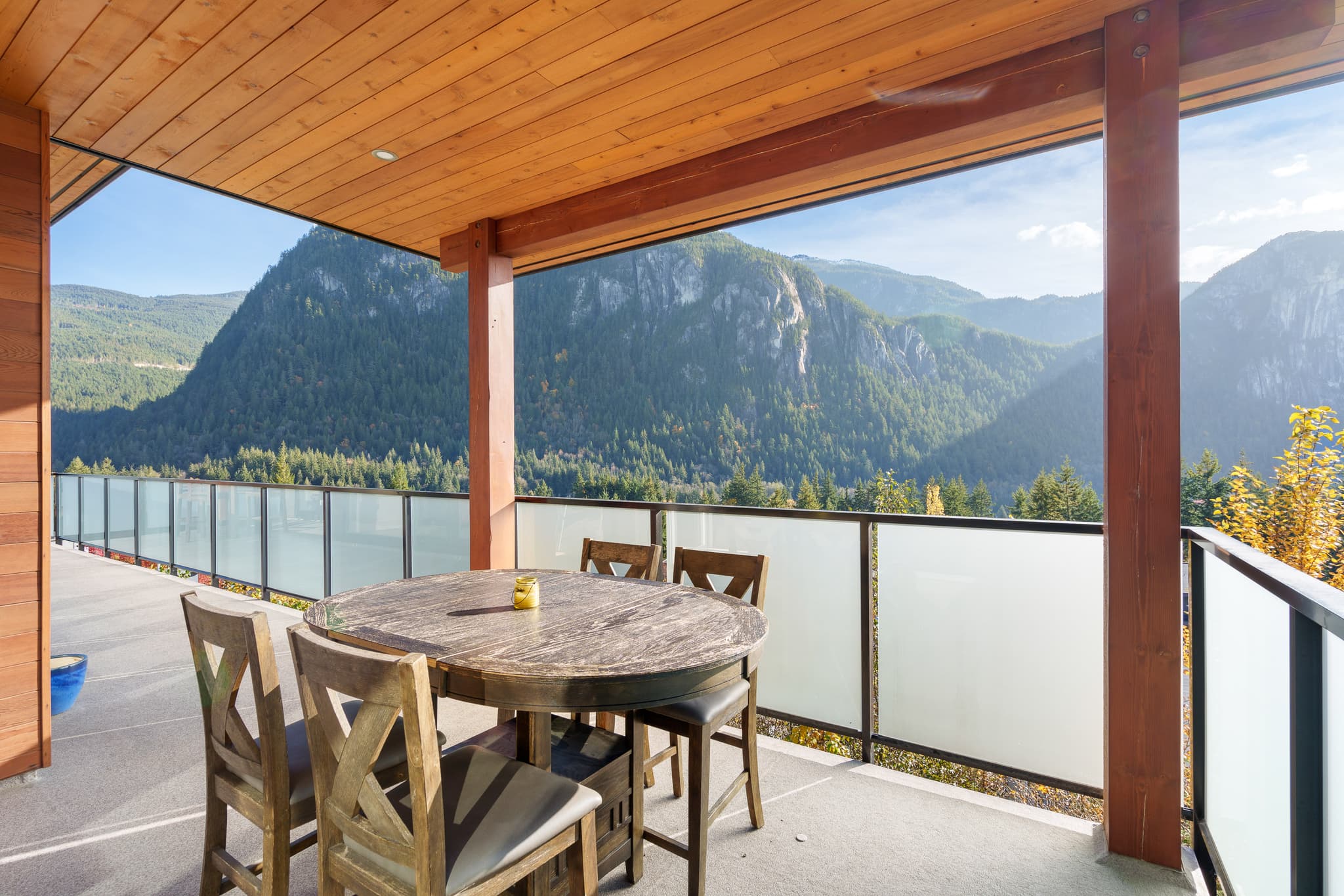 Squamish Retreat interior 1
