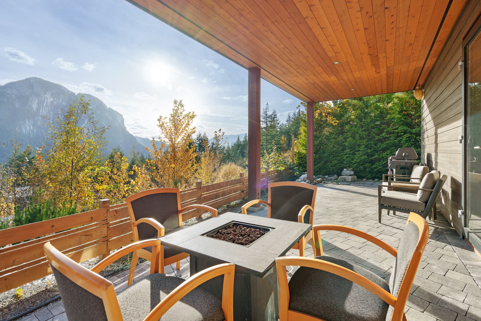 Squamish Retreat interior 51