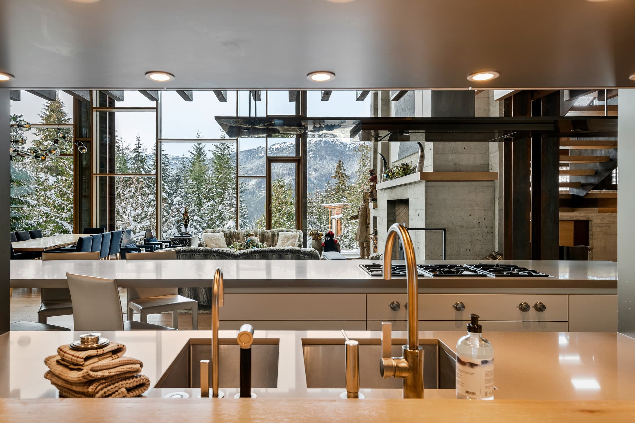 Two Cedars interior 12