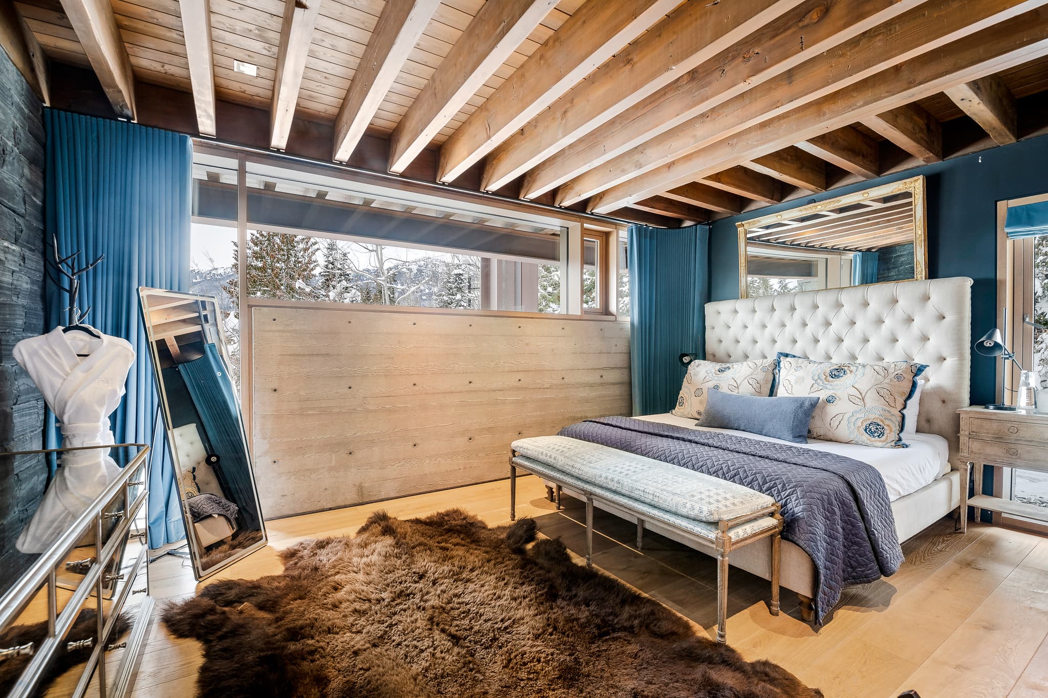 Two Cedars interior 14