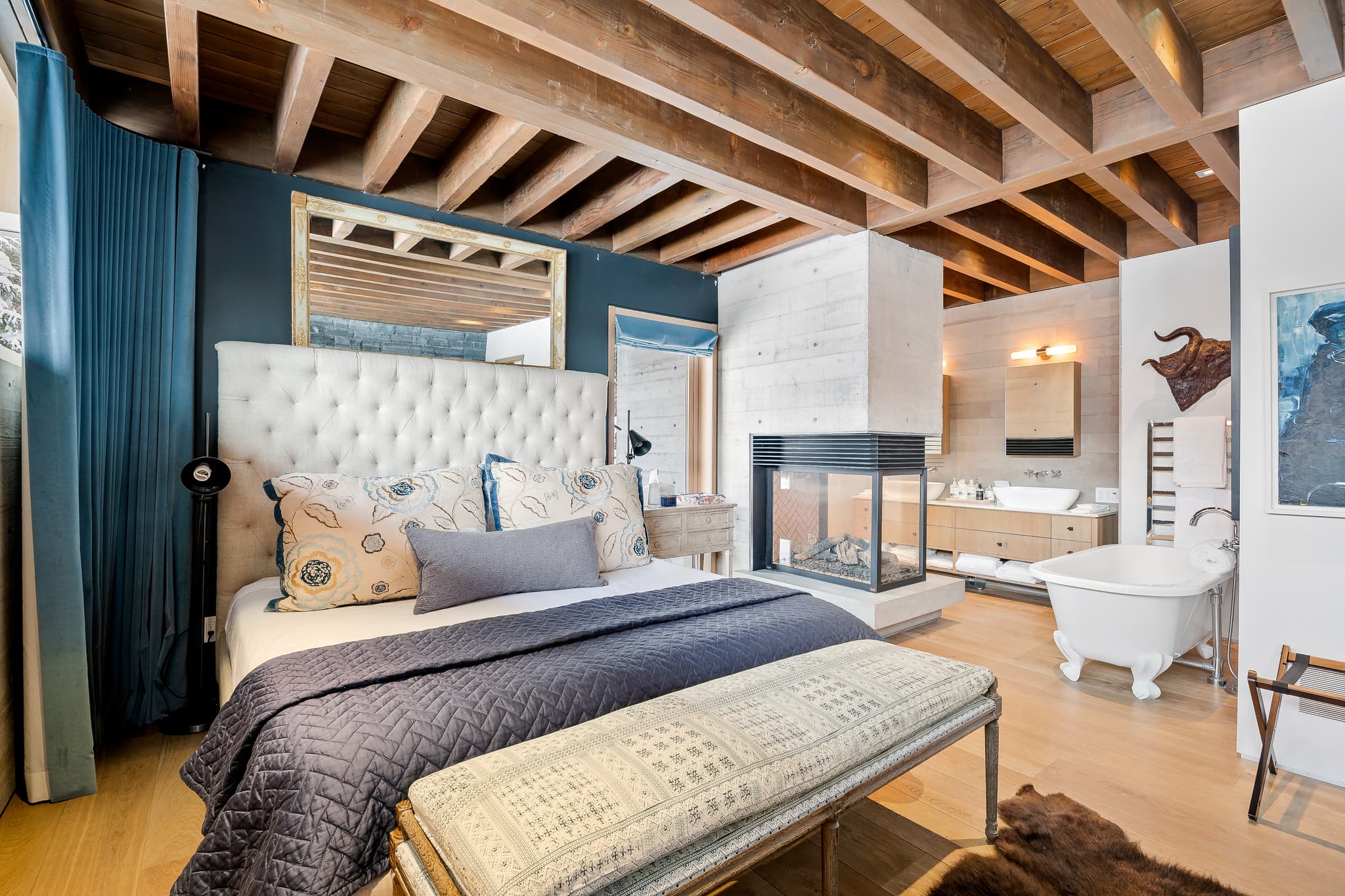 Two Cedars interior 15