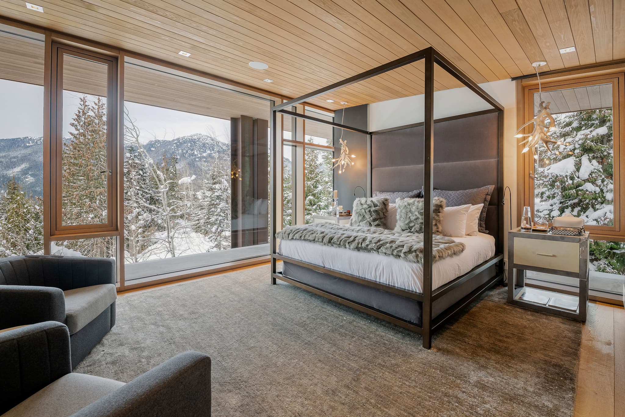 Two Cedars interior 19